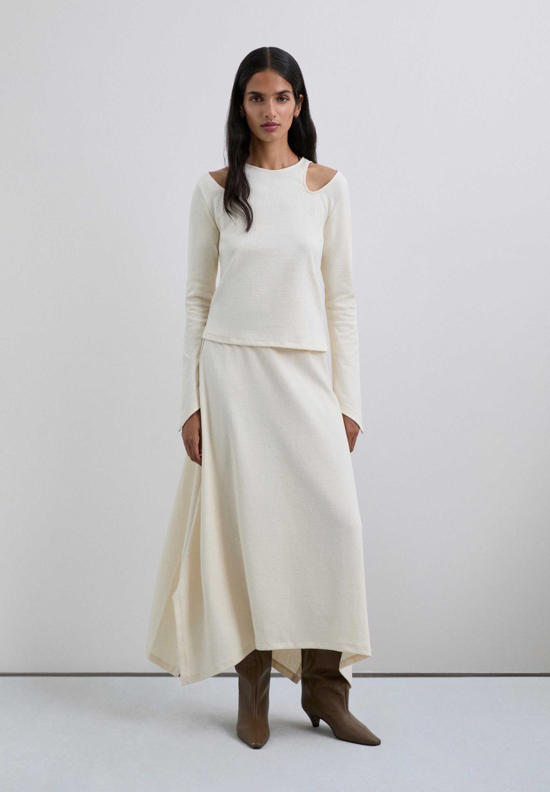 FALDA MIDI PUNTO ASIMÉTRICA - Scalpers