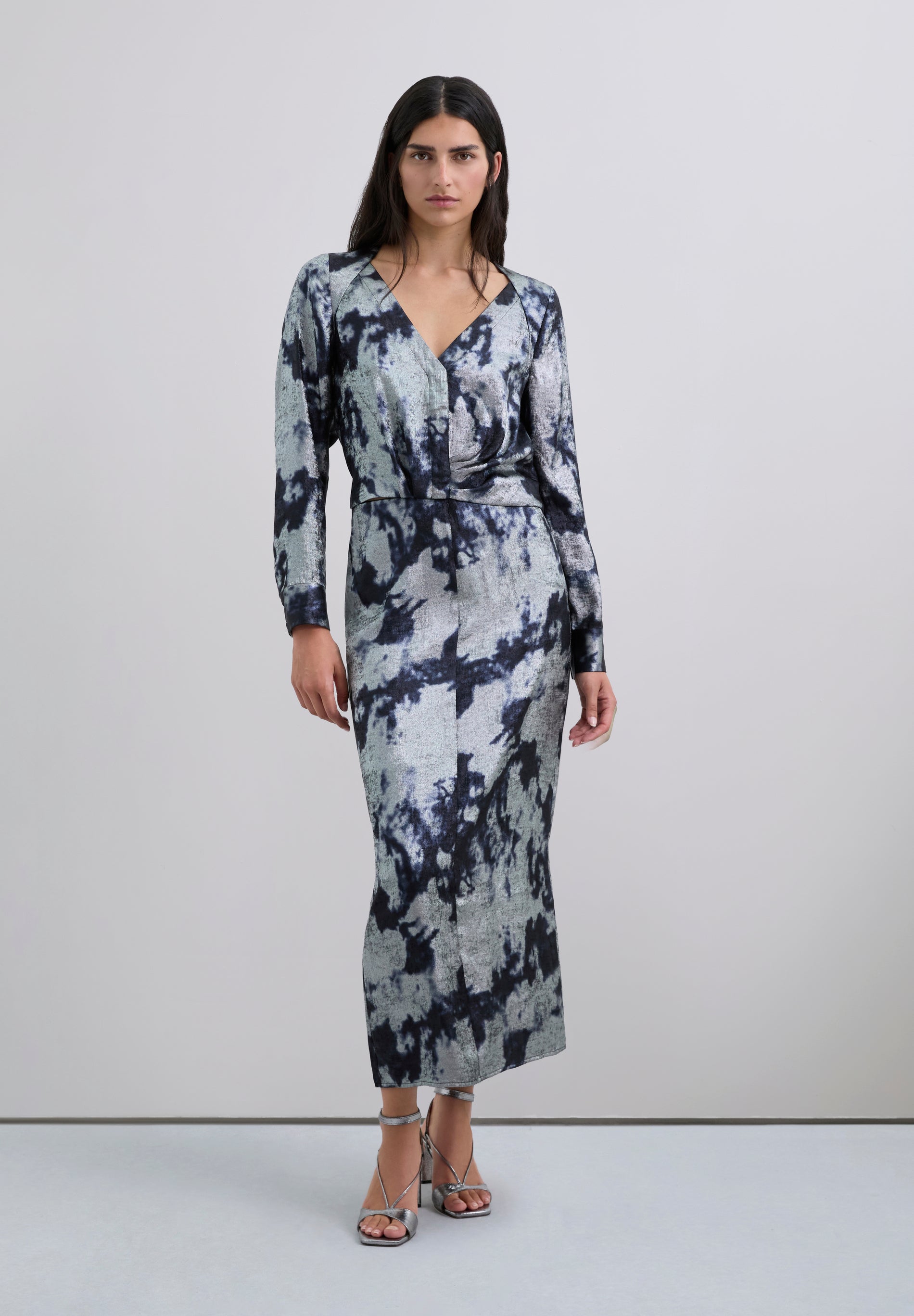 TIE-DYE SKIRT WITH METALLIC DETAILS