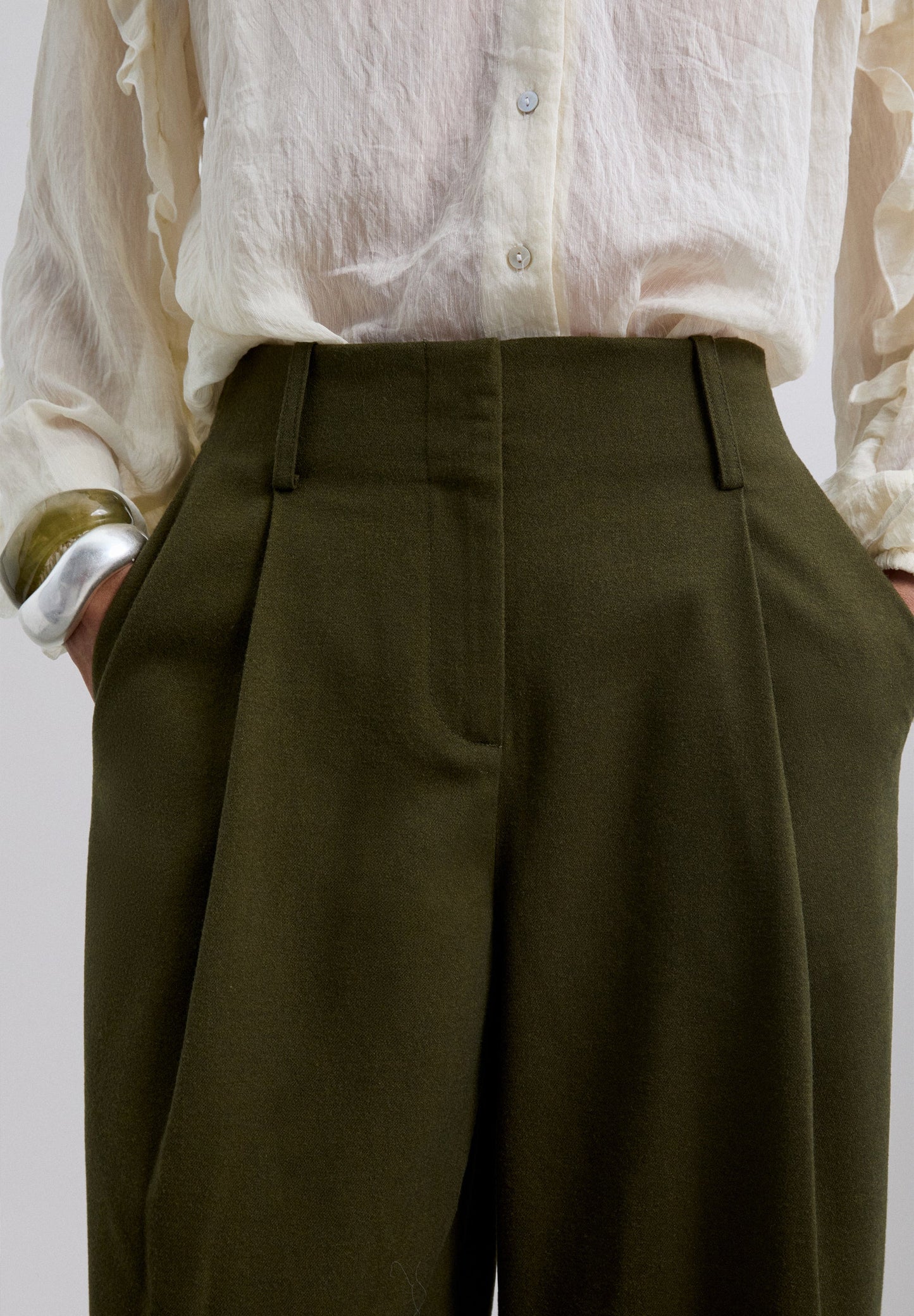 DARTED TROUSERS WITH POCKETS
