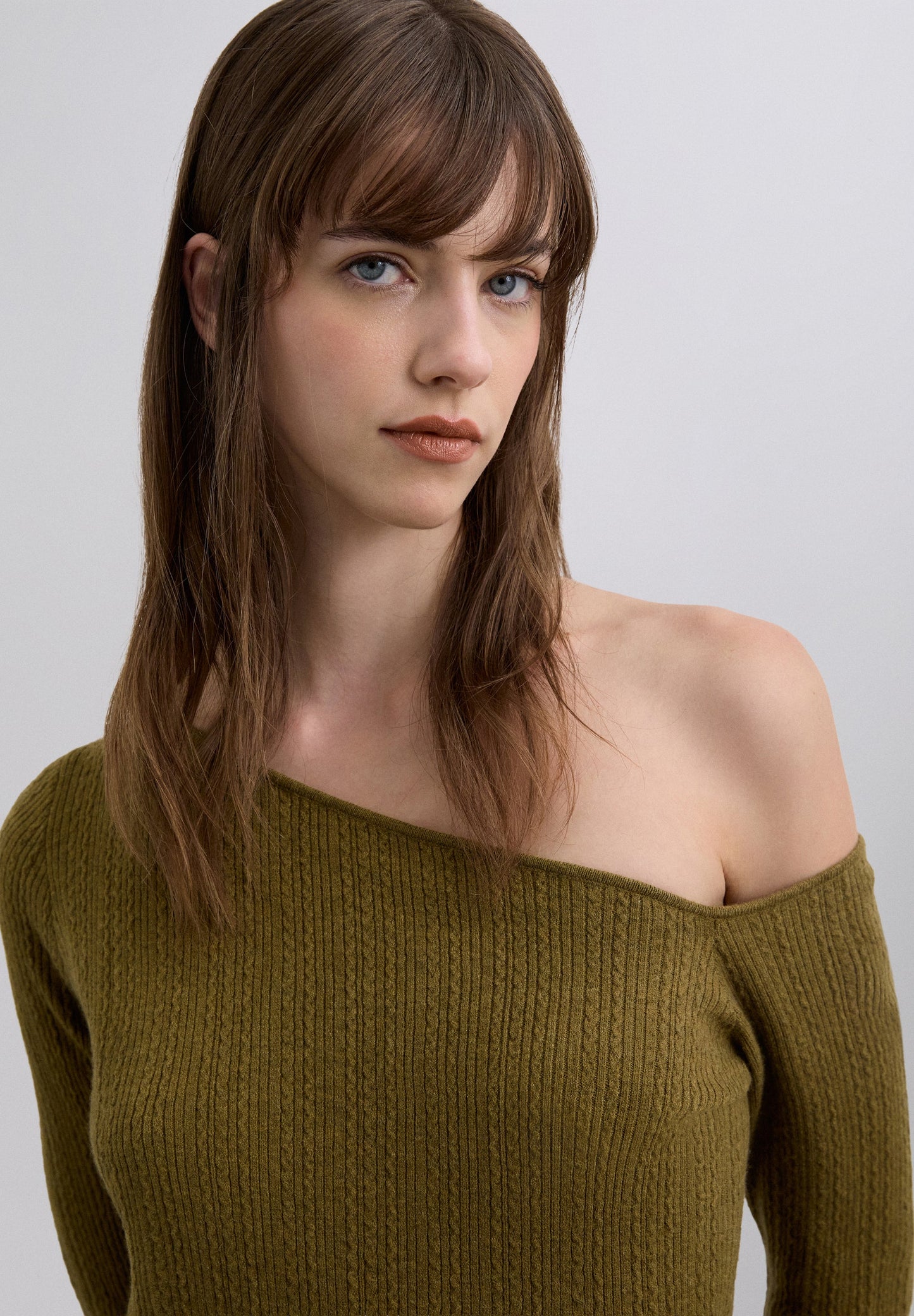 ASYMMETRIC SWEATER WITH DETACHABLE CAPE