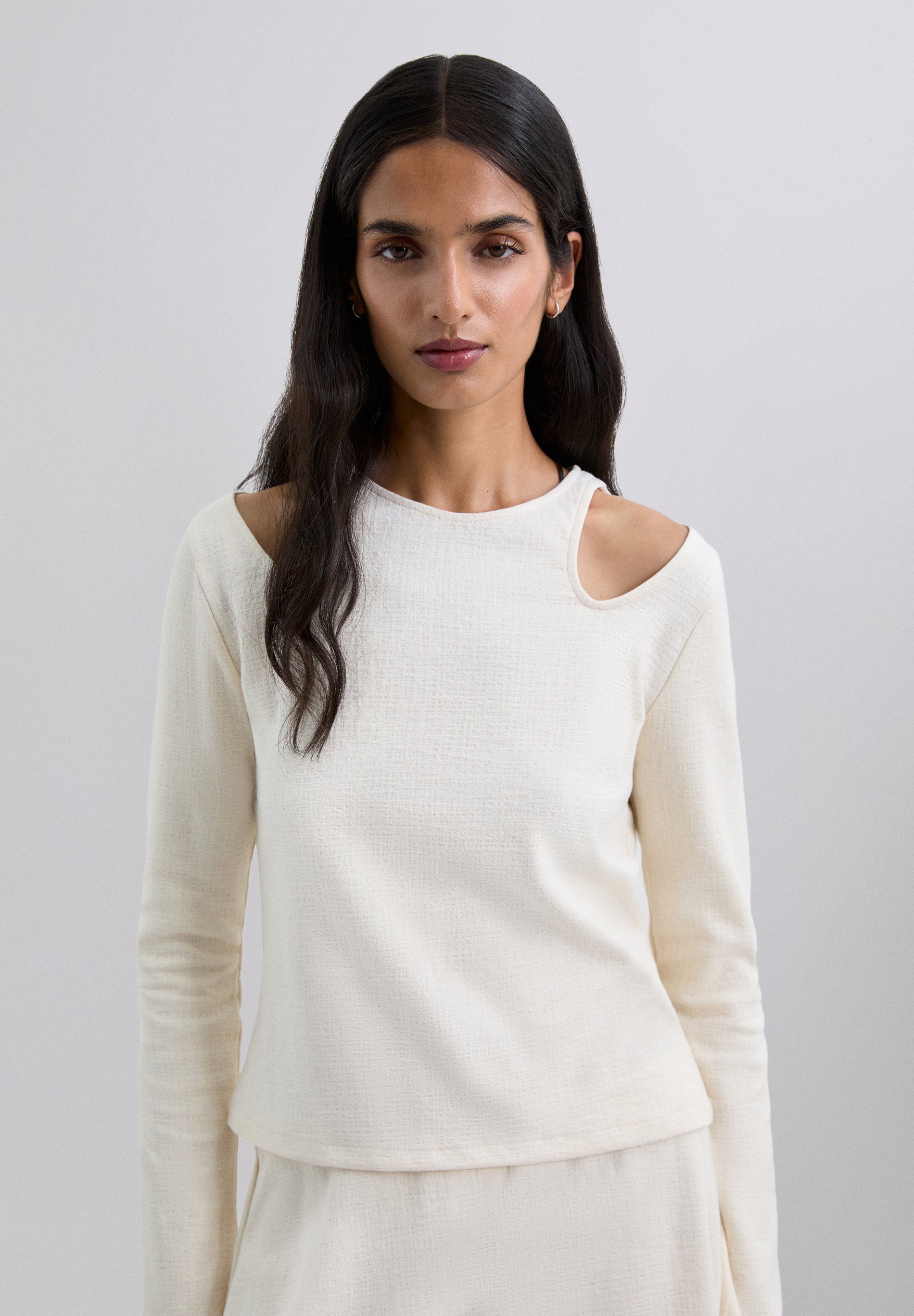 ASYMMETRIC LONG SLEEVE T-SHIRT