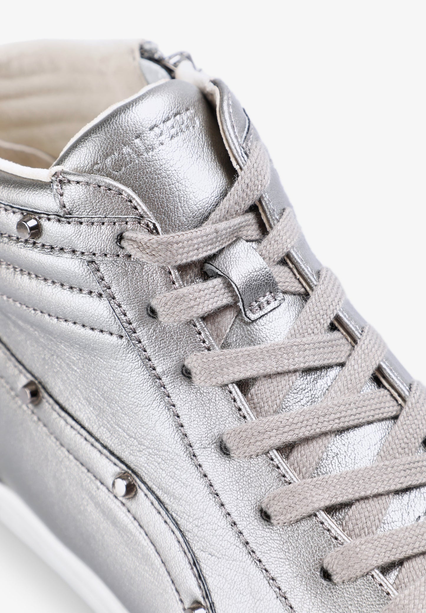 SNEAKERS ALTAS PIEL CALAVERA - Scalpers