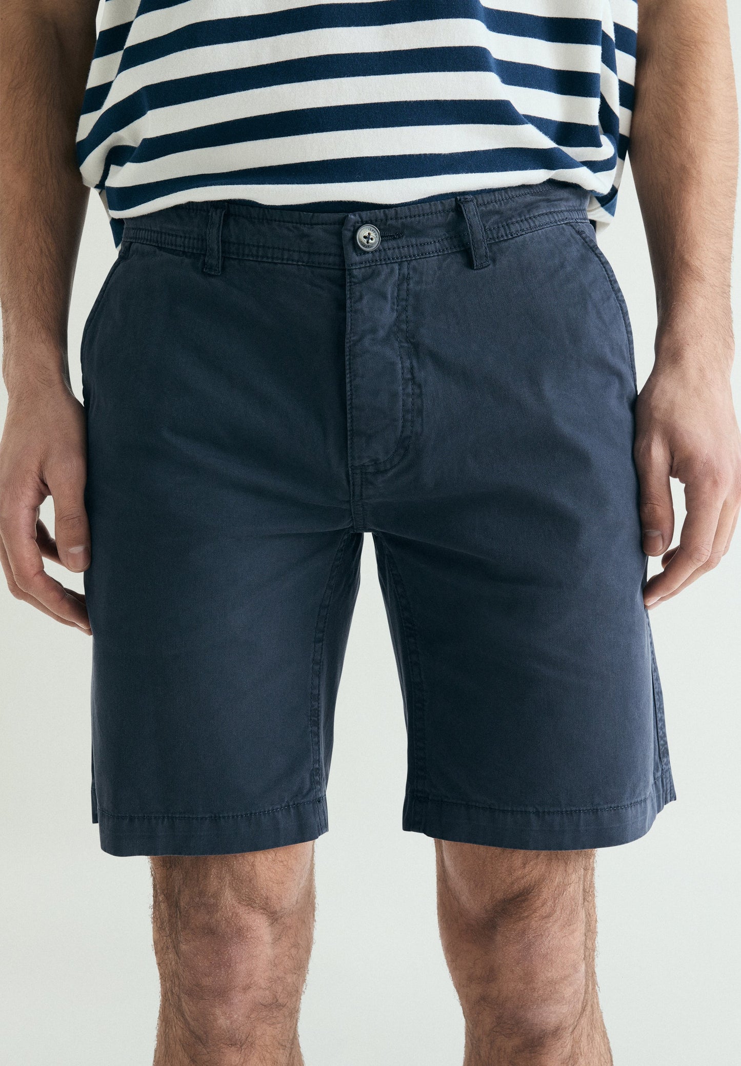 BASIC ORGANIC COTTON BERMUDA SHORTS