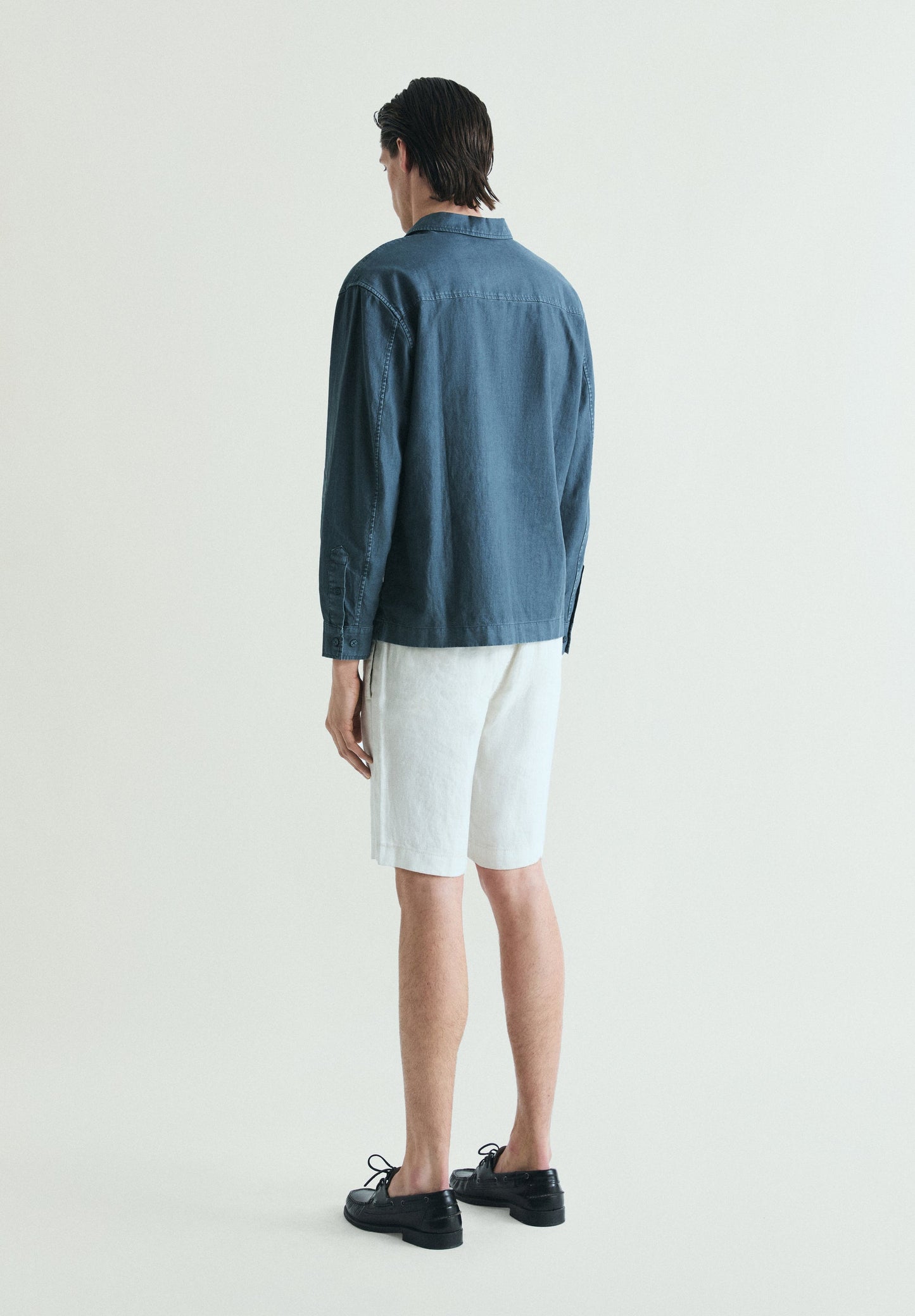 PLAIN LINEN BERMUDA SHORTS