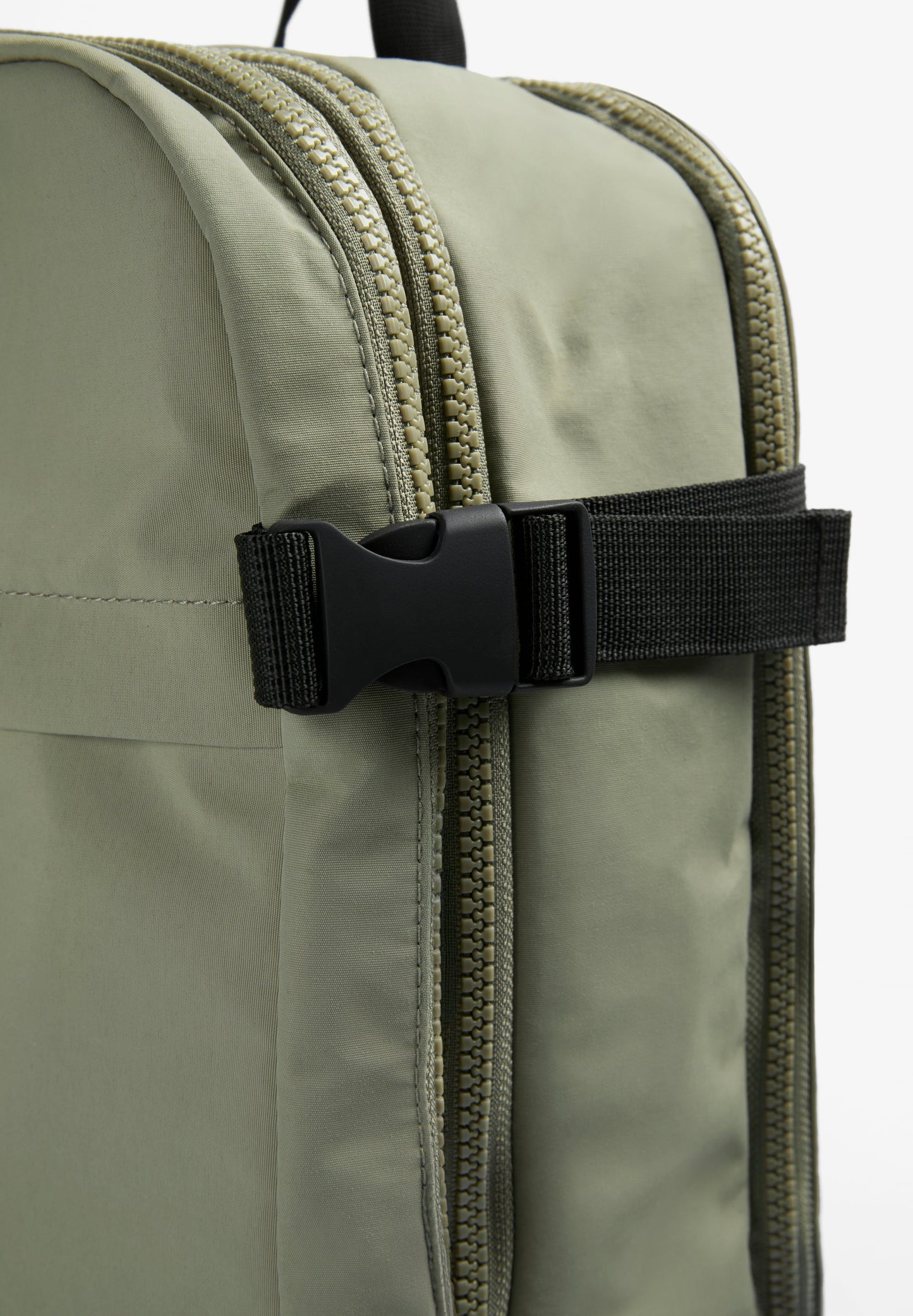 SKULL TRAVEL BACKPACK