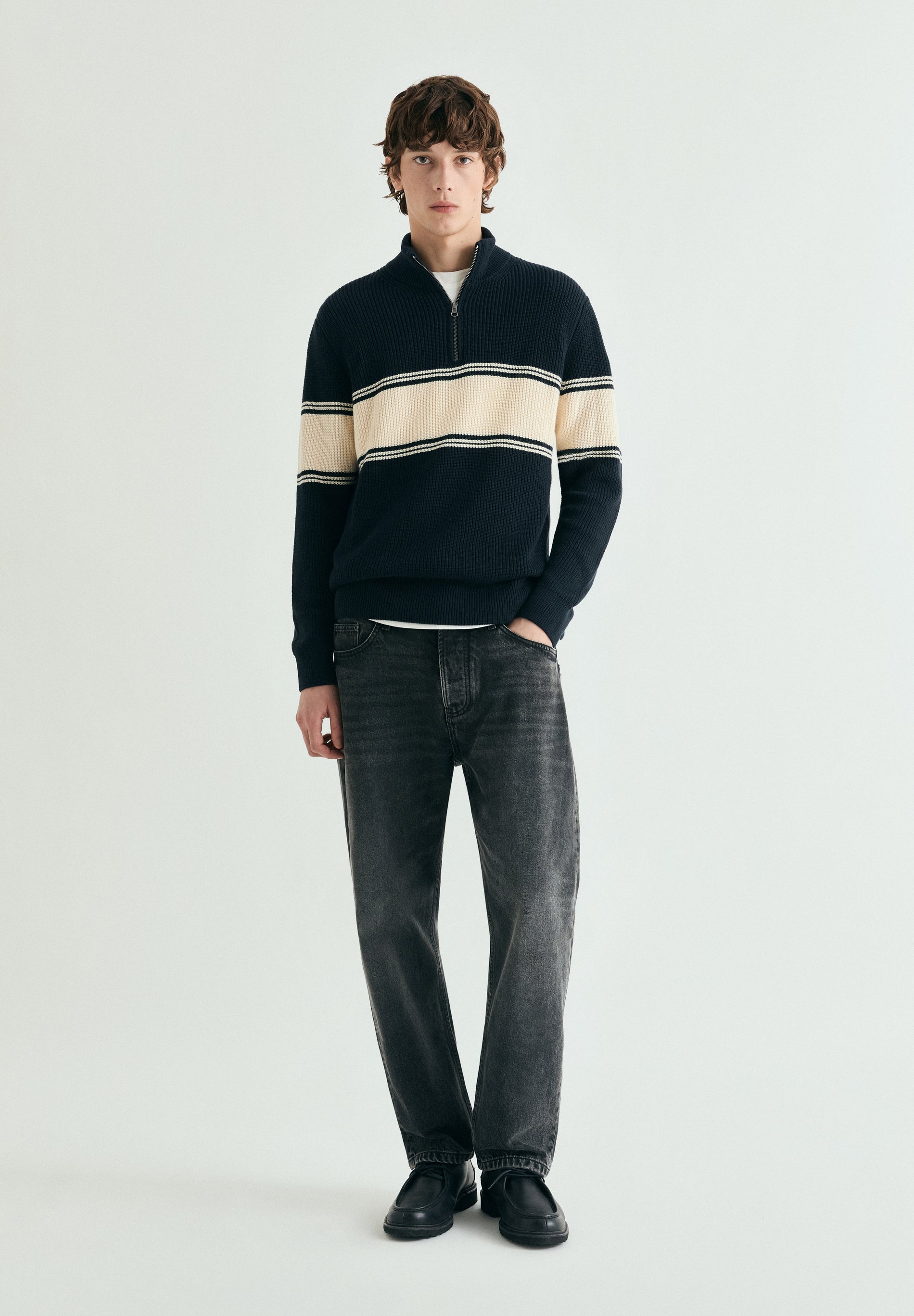 HIGH NECK KNIT SWEATER