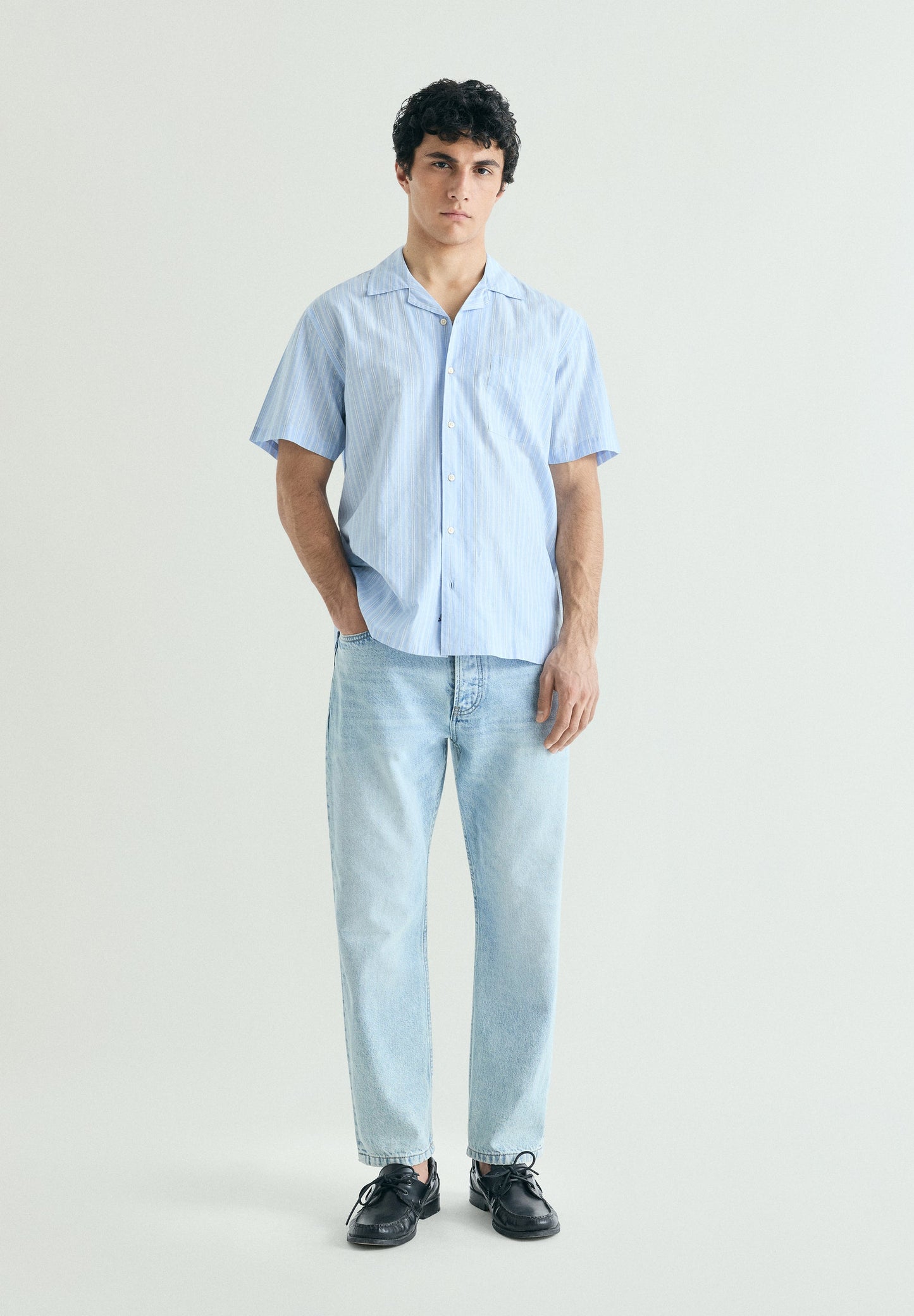 SHORT SLEEVE STRIPED SHIRT