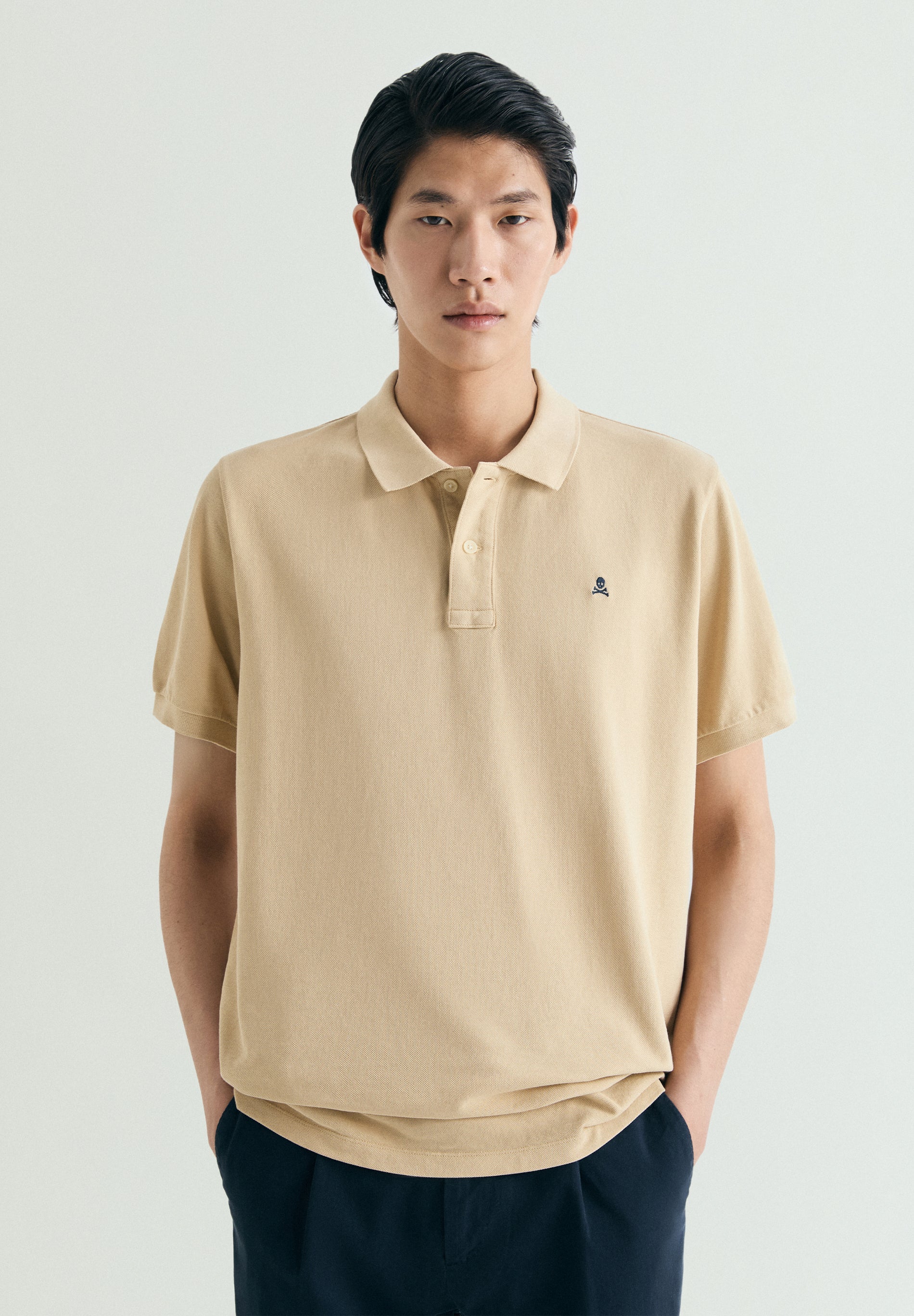 PIQUÉ POLO SHIRT WITH CONTRAST EMBROIDERY