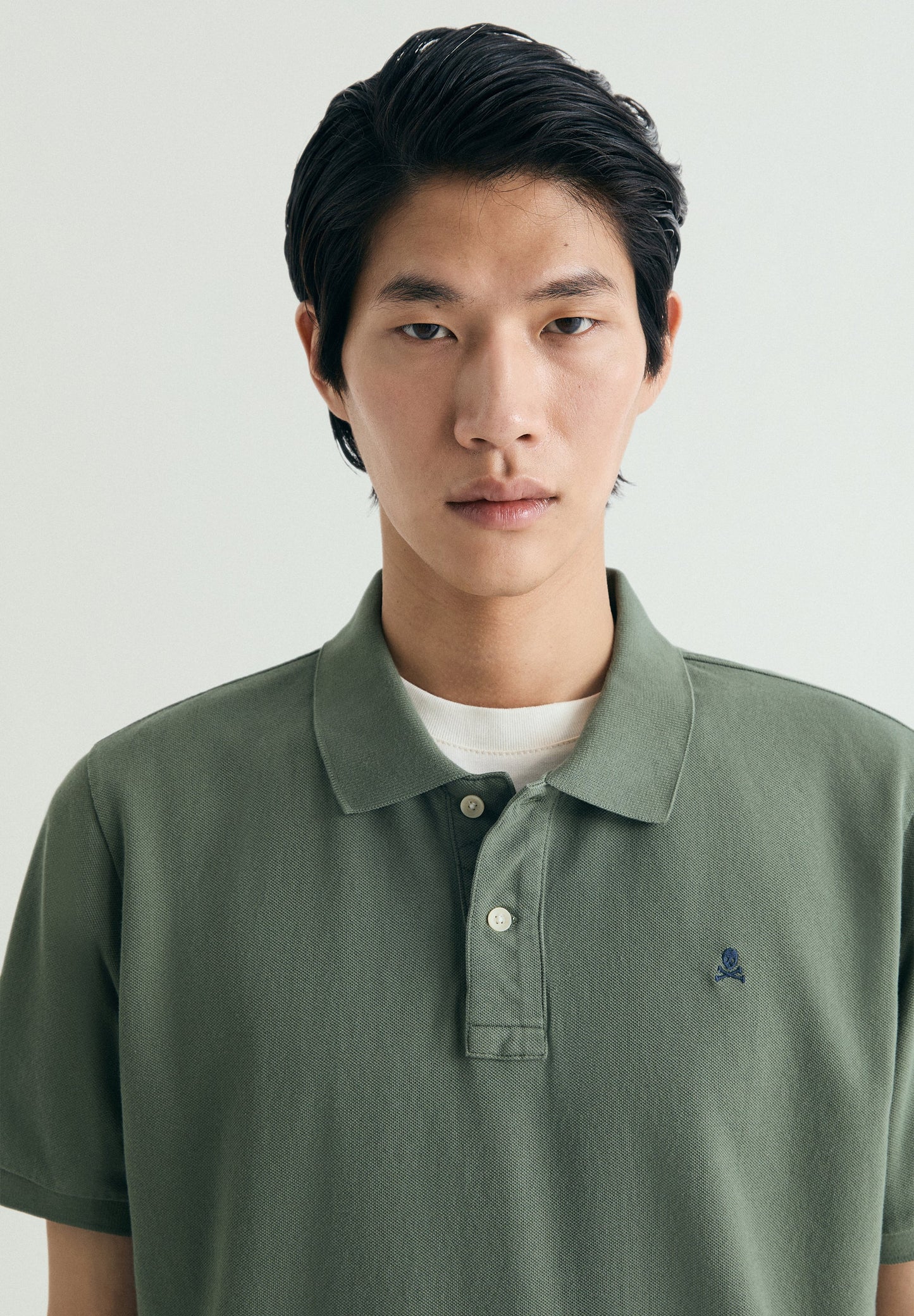 PIQUÉ POLO SHIRT WITH CONTRAST EMBROIDERY