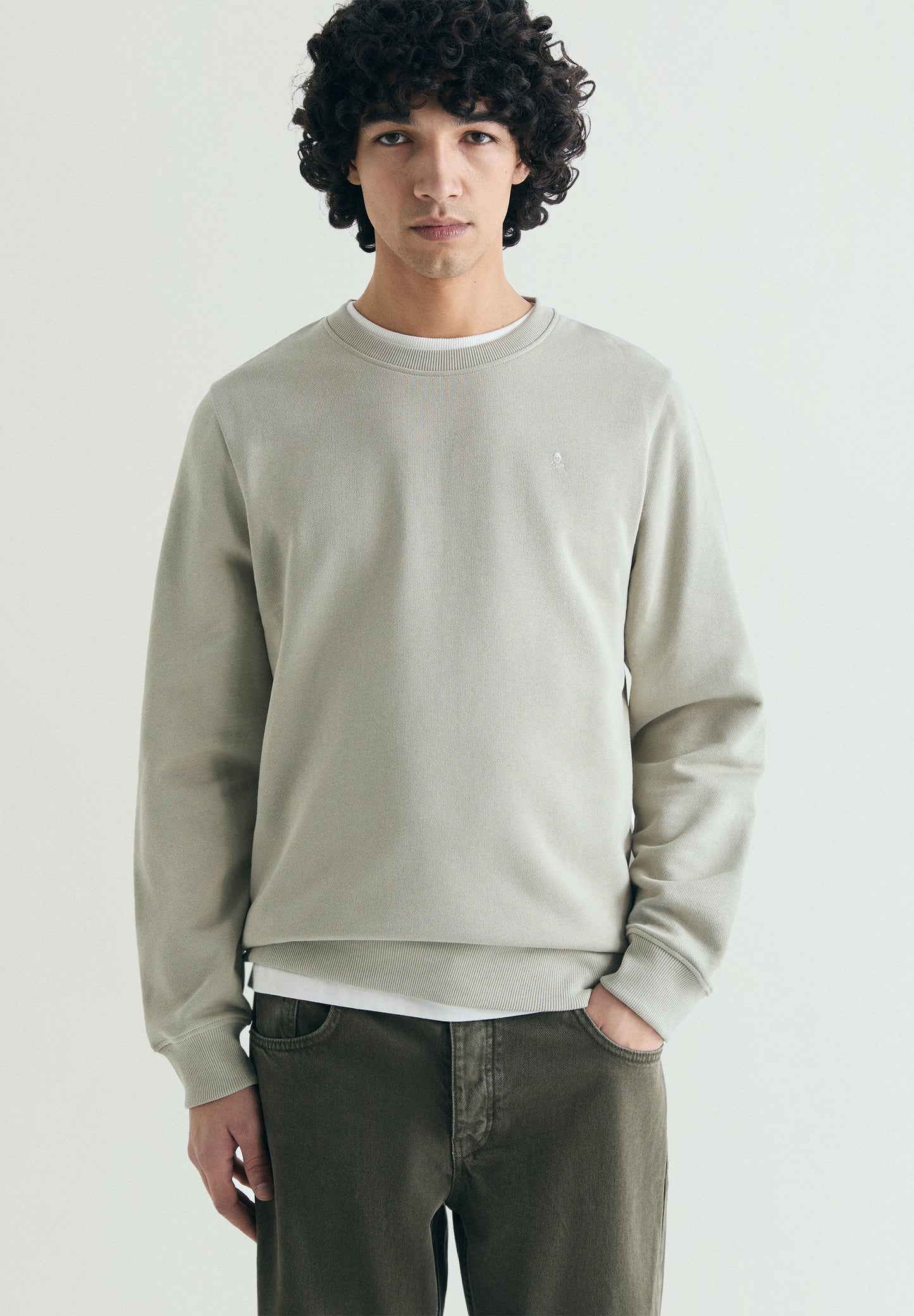 WASHED EMBROIDERED SWEATSHIRT