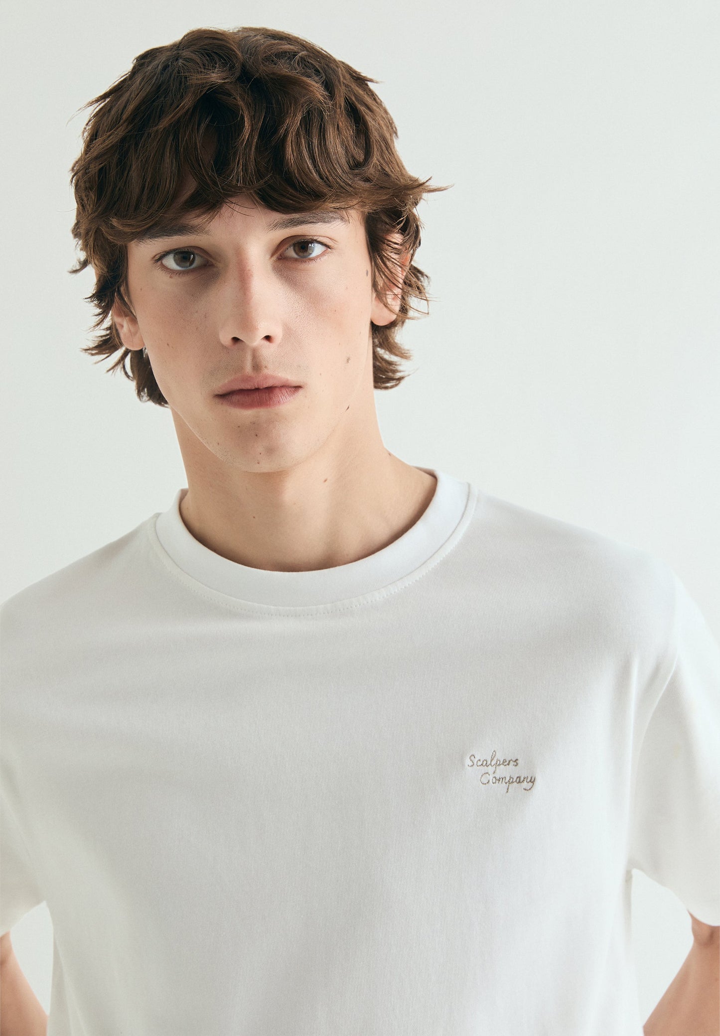 MEDIUM WEIGHT EMBROIDERED T-SHIRT