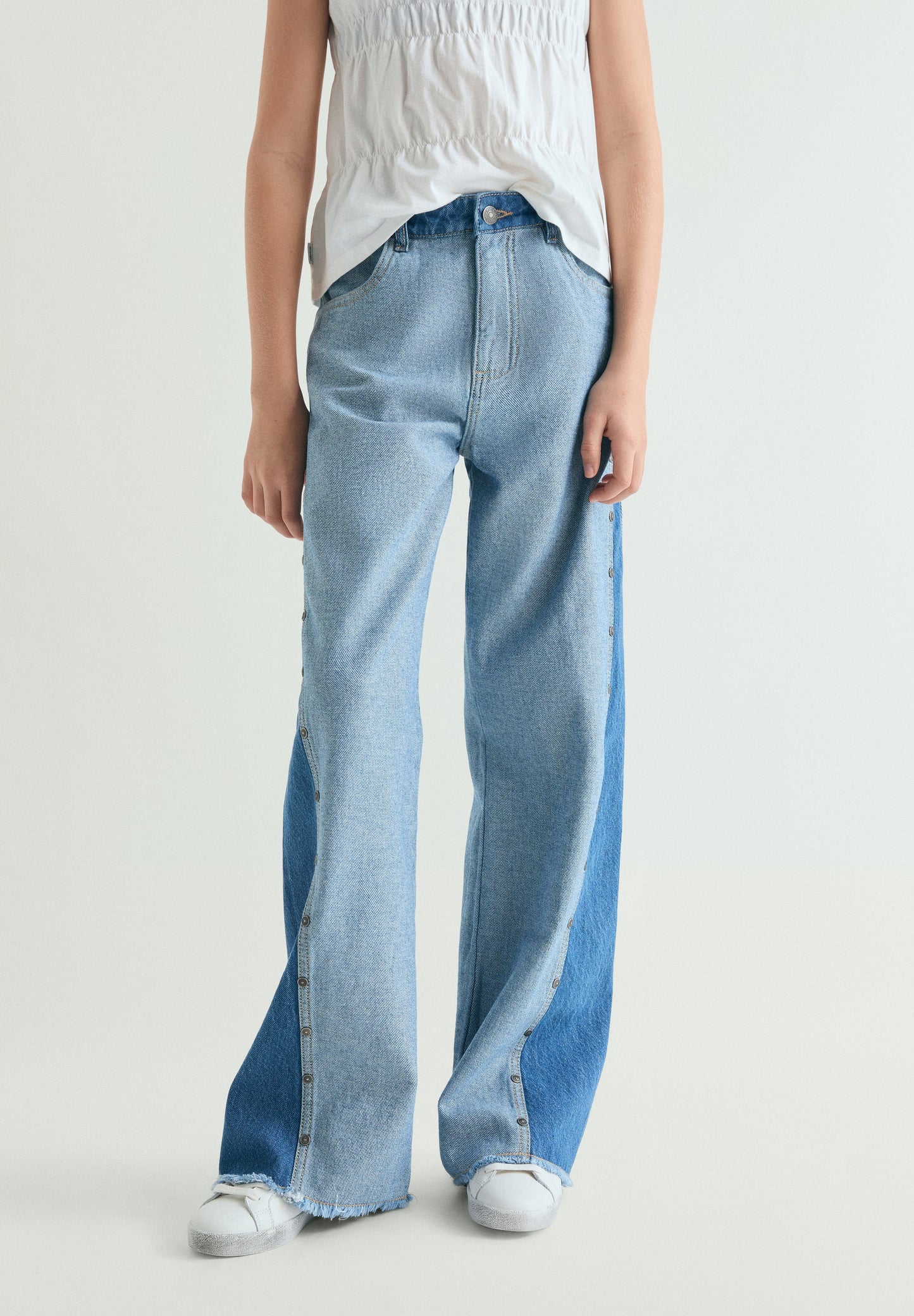 TWO-TONE WIDE LEG JEANS