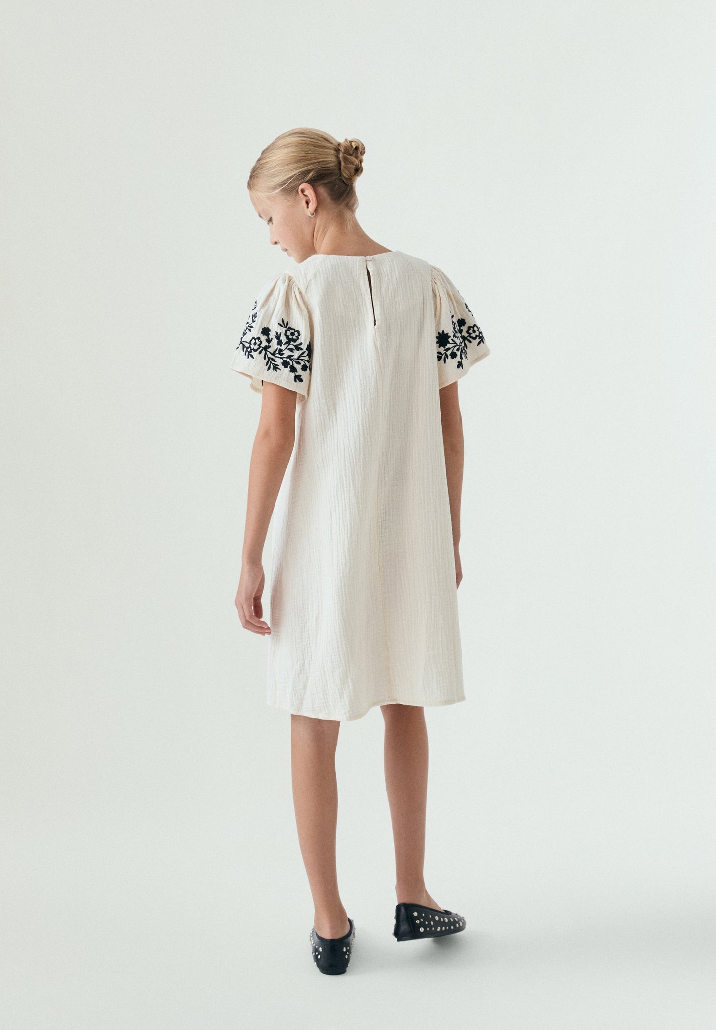 CONTRAST EMBROIDERED DRESS