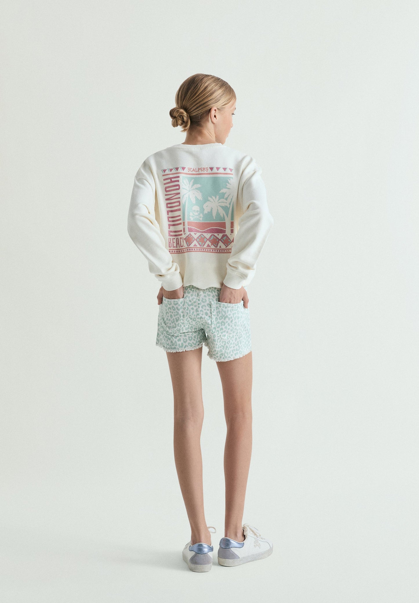 ANIMAL PRINT SHORTS WITH BUTTON