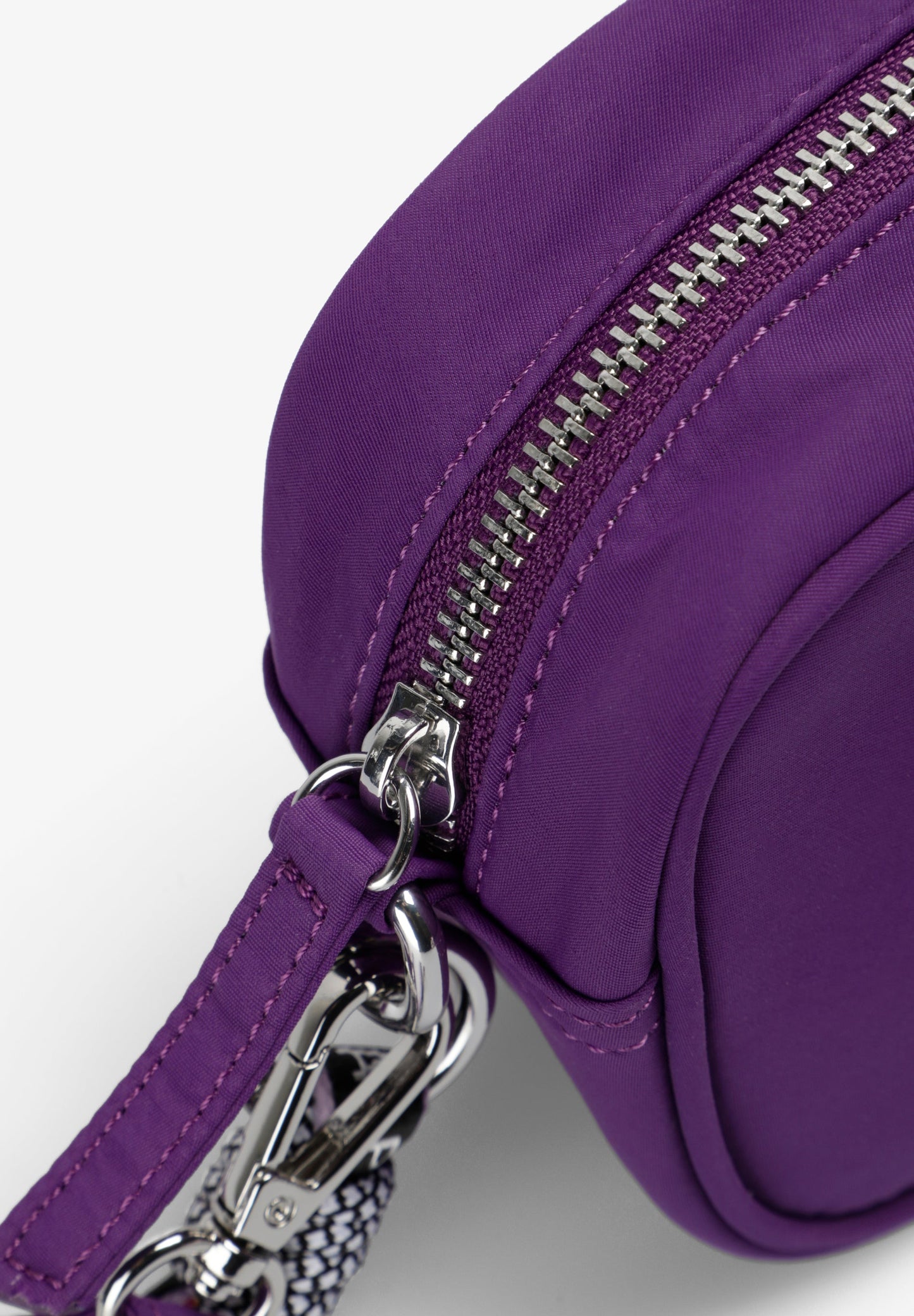 CROSSBODY BAG WITH ADJUSTABLE STRAP