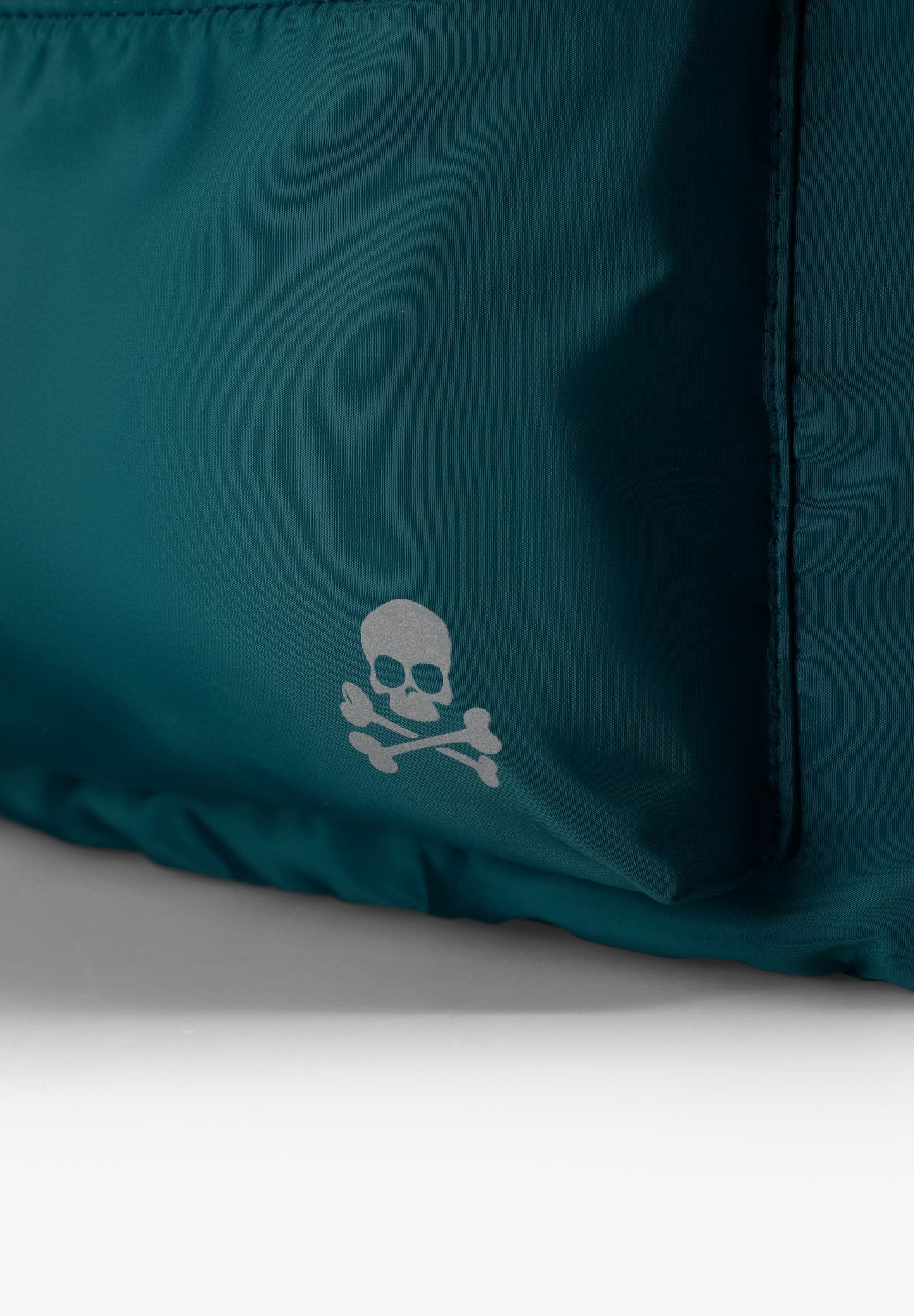 TECHNICAL BACKPACK WITH SKULL