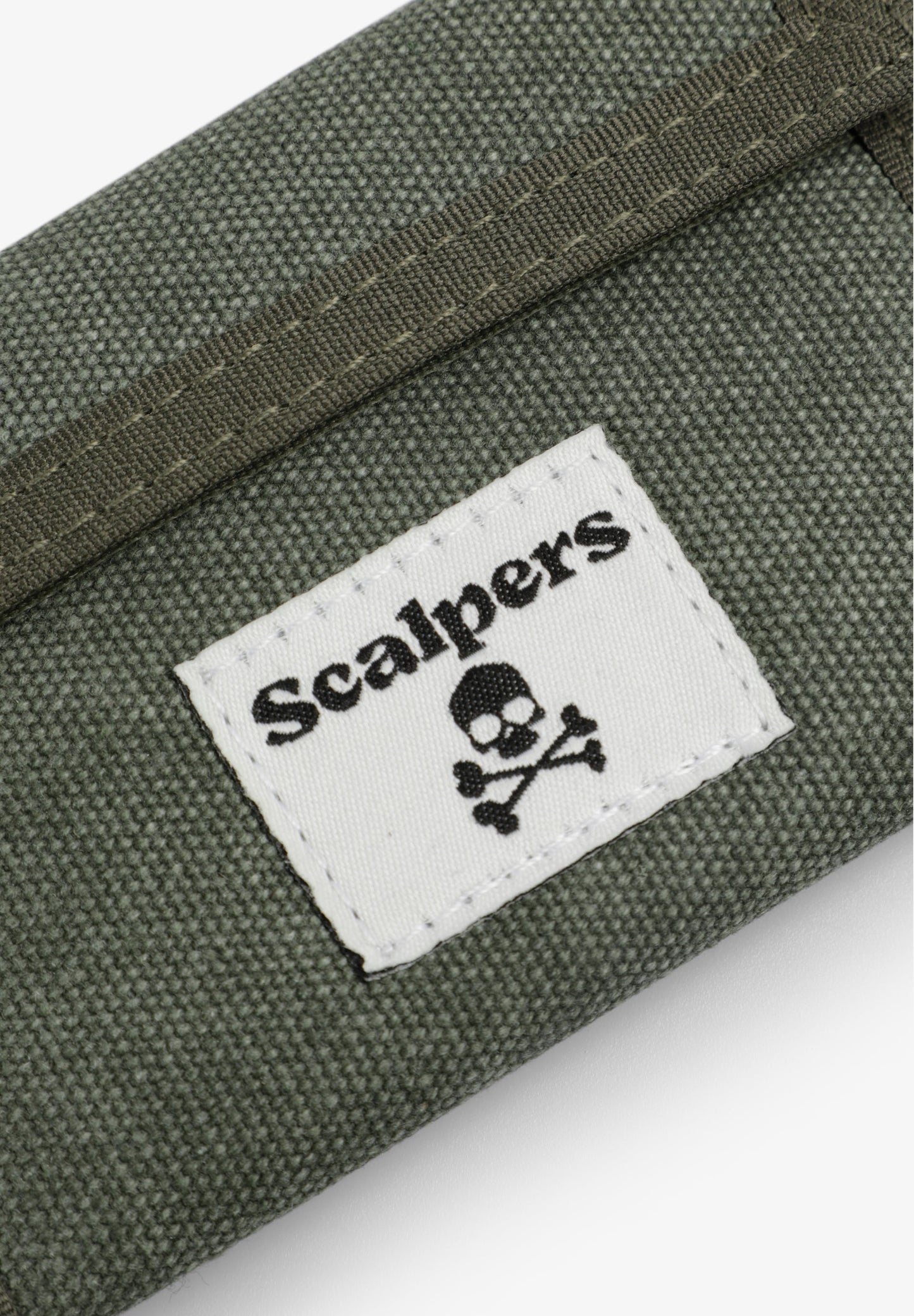 FOLDABLE ZIPPED WALLET