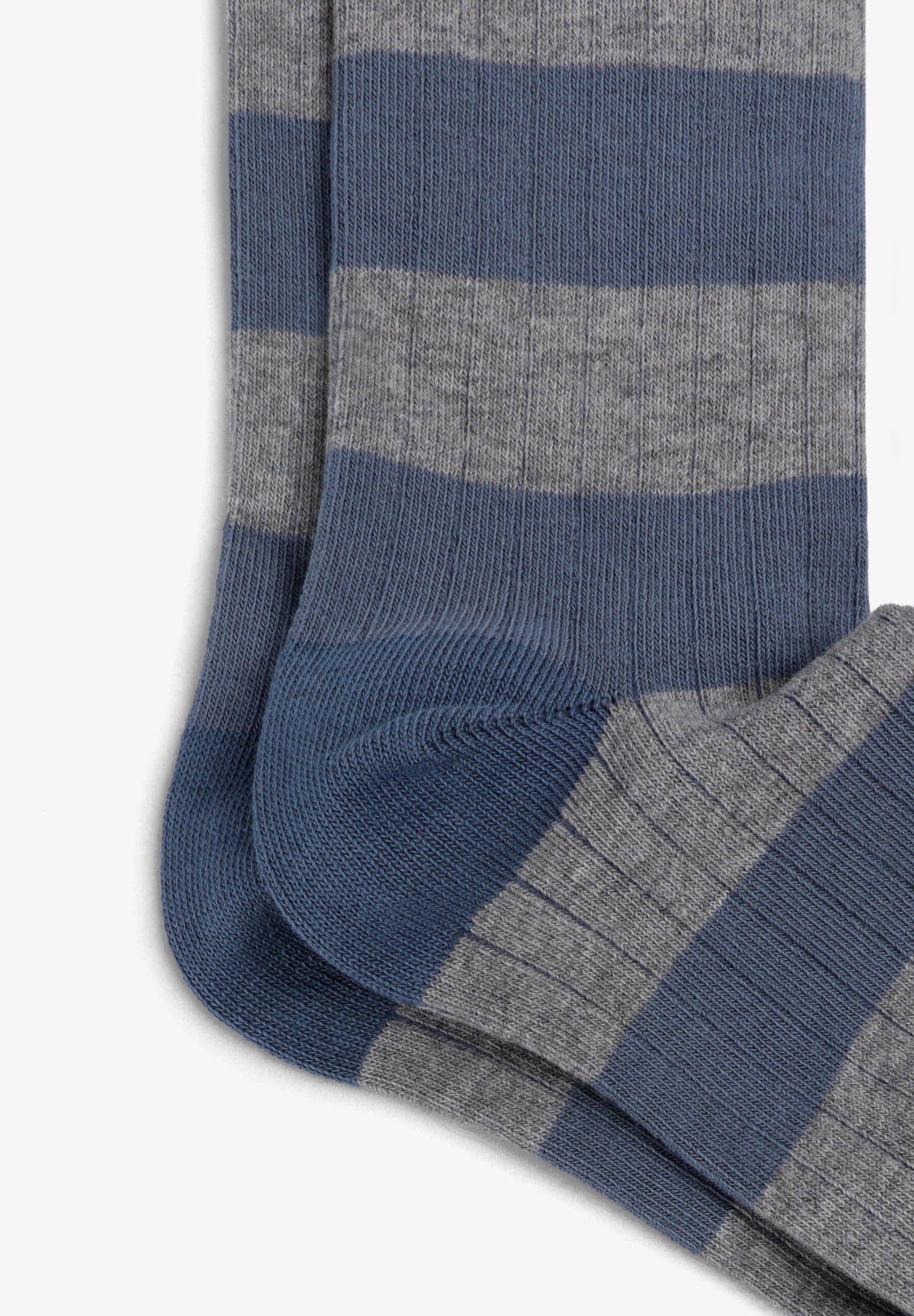 STRIPED KNEE HIGH SOCKS