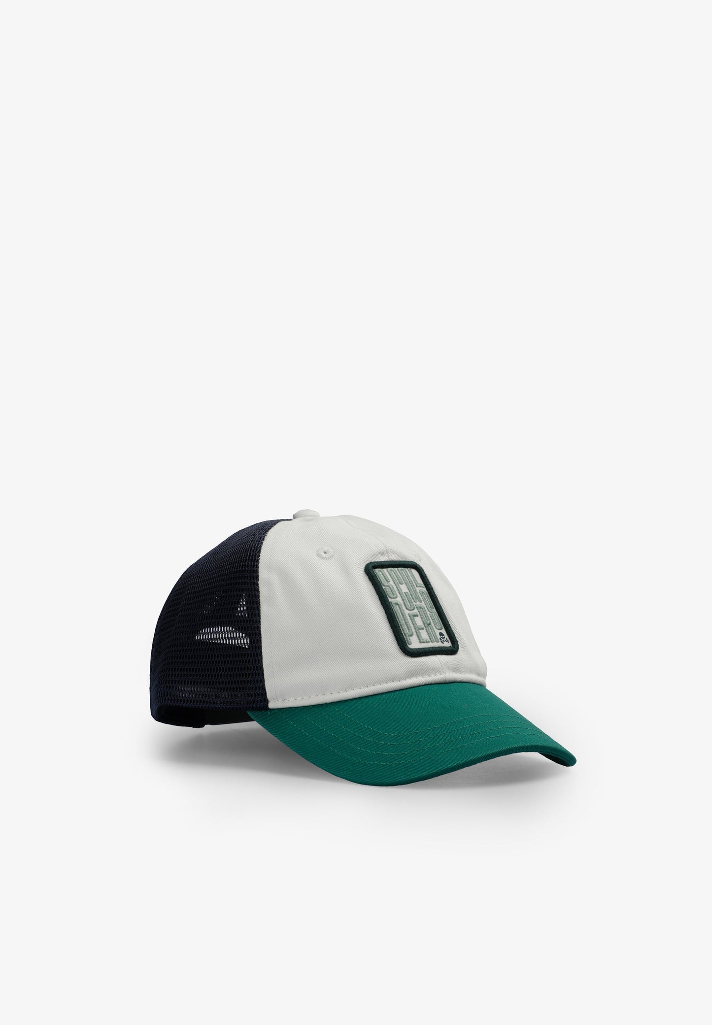 TRUCKER CAP WITH PATCH