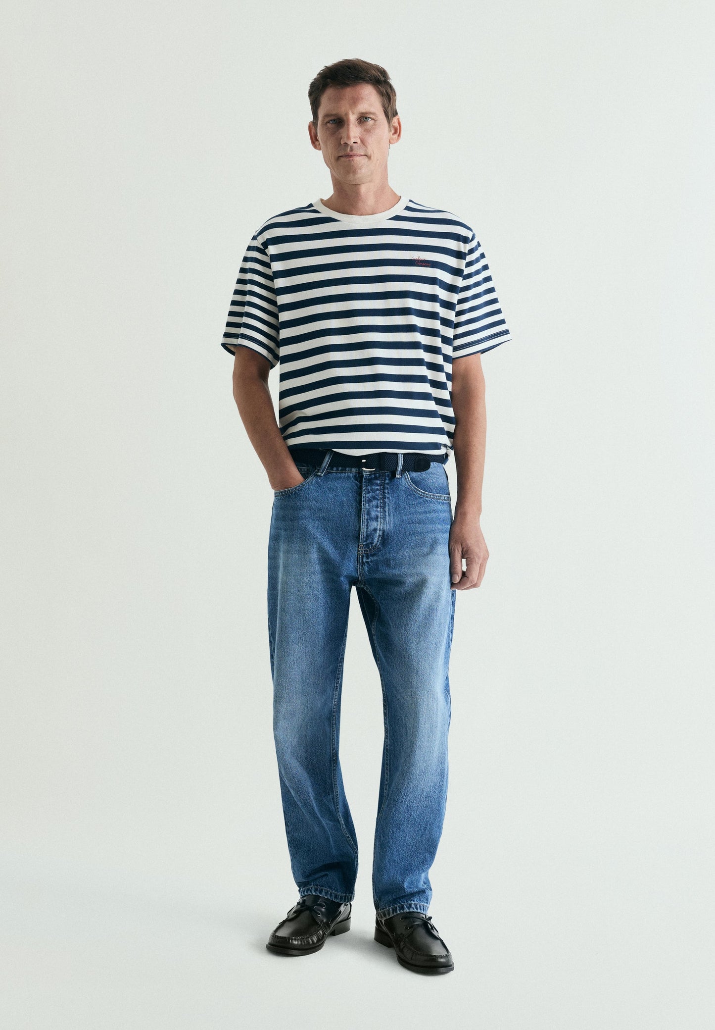 CONTRAST STRIPED T-SHIRT