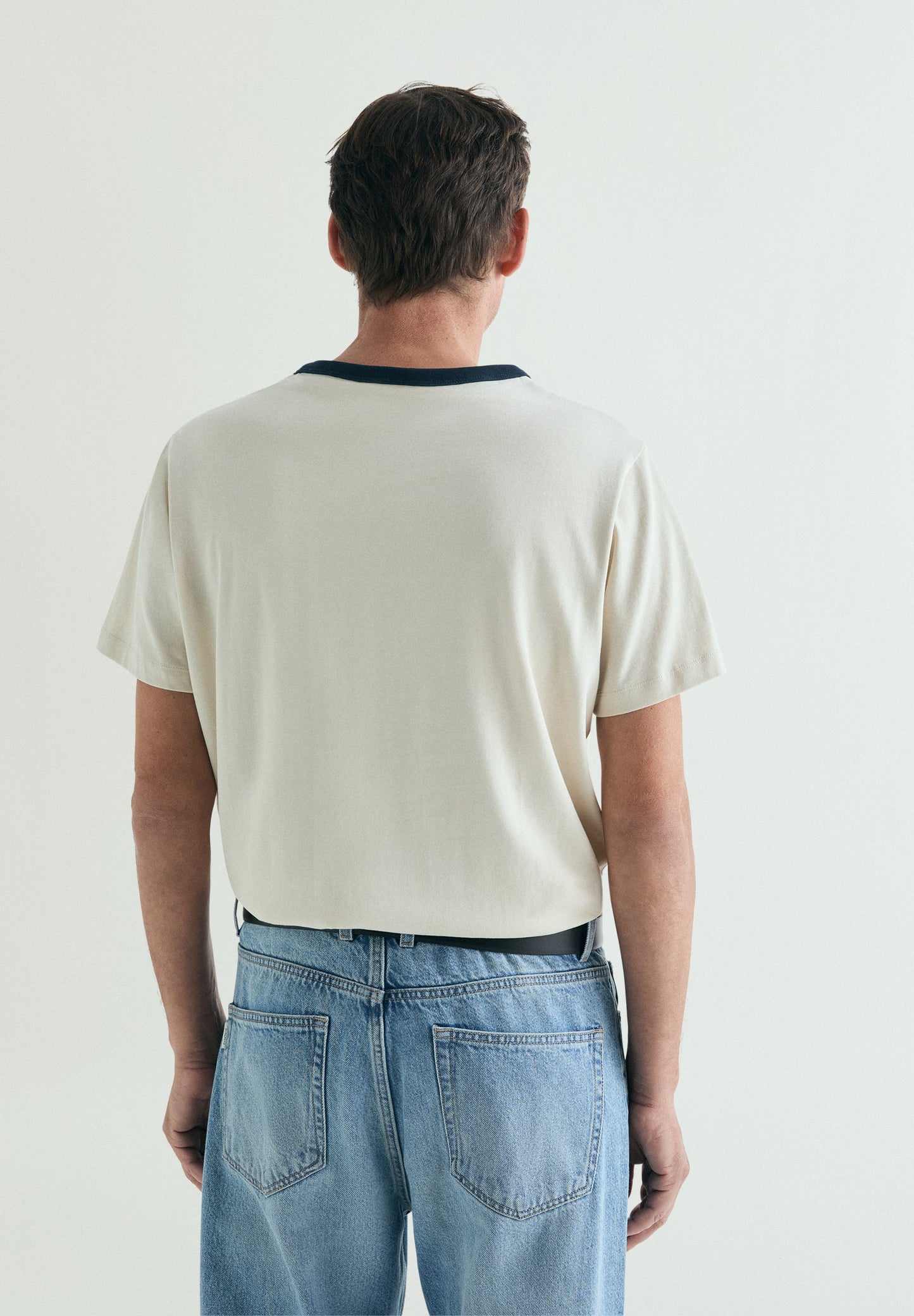 CONTRAST COLLAR T-SHIRT