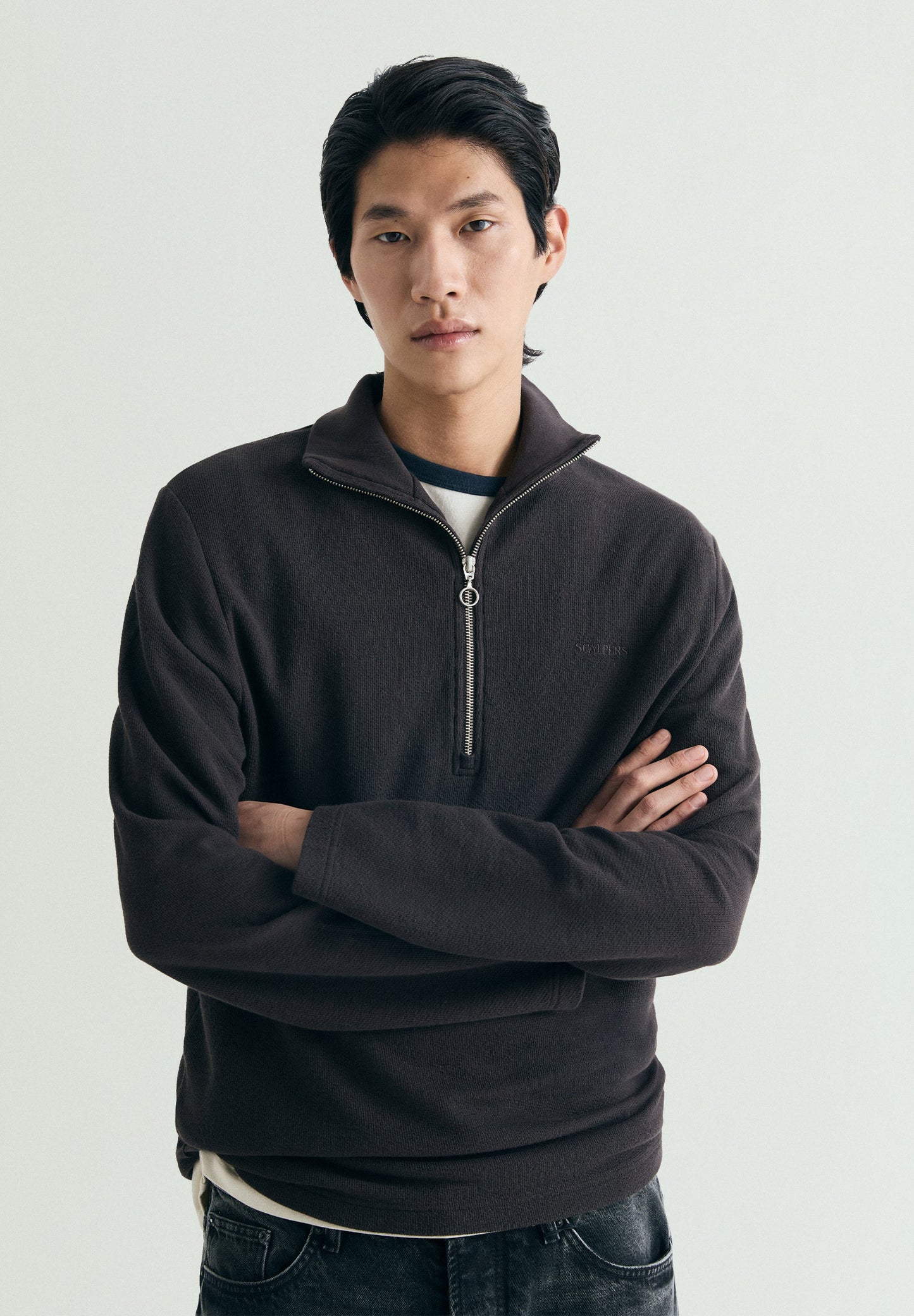 HALF ZIP SWEATSHIRT