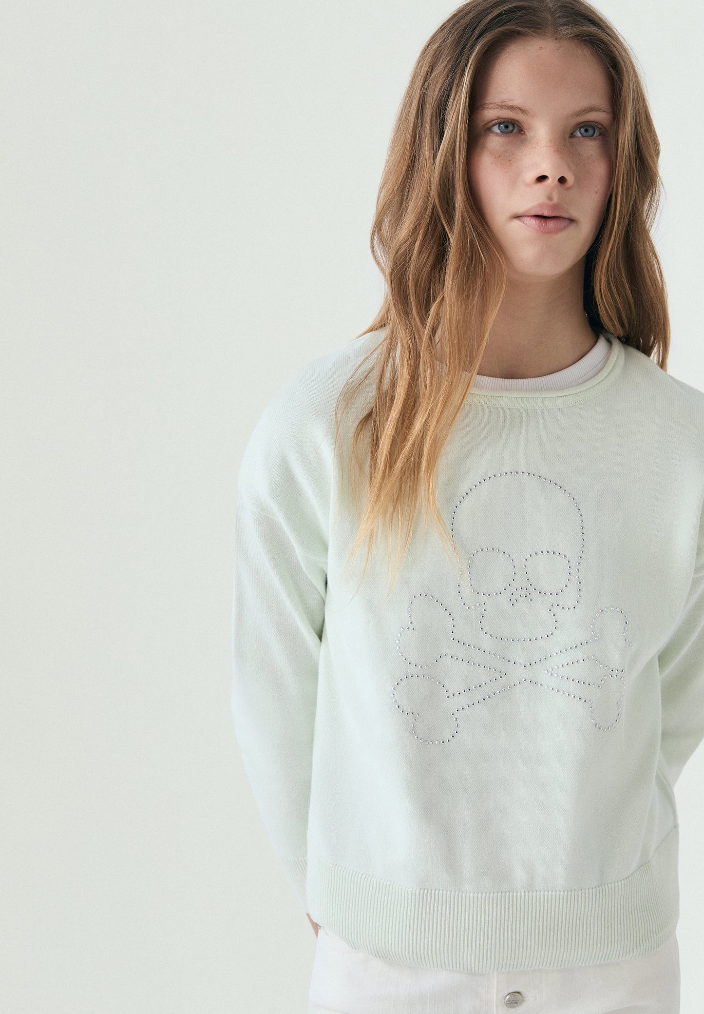 SWEATER WITH STUDDED SKULL