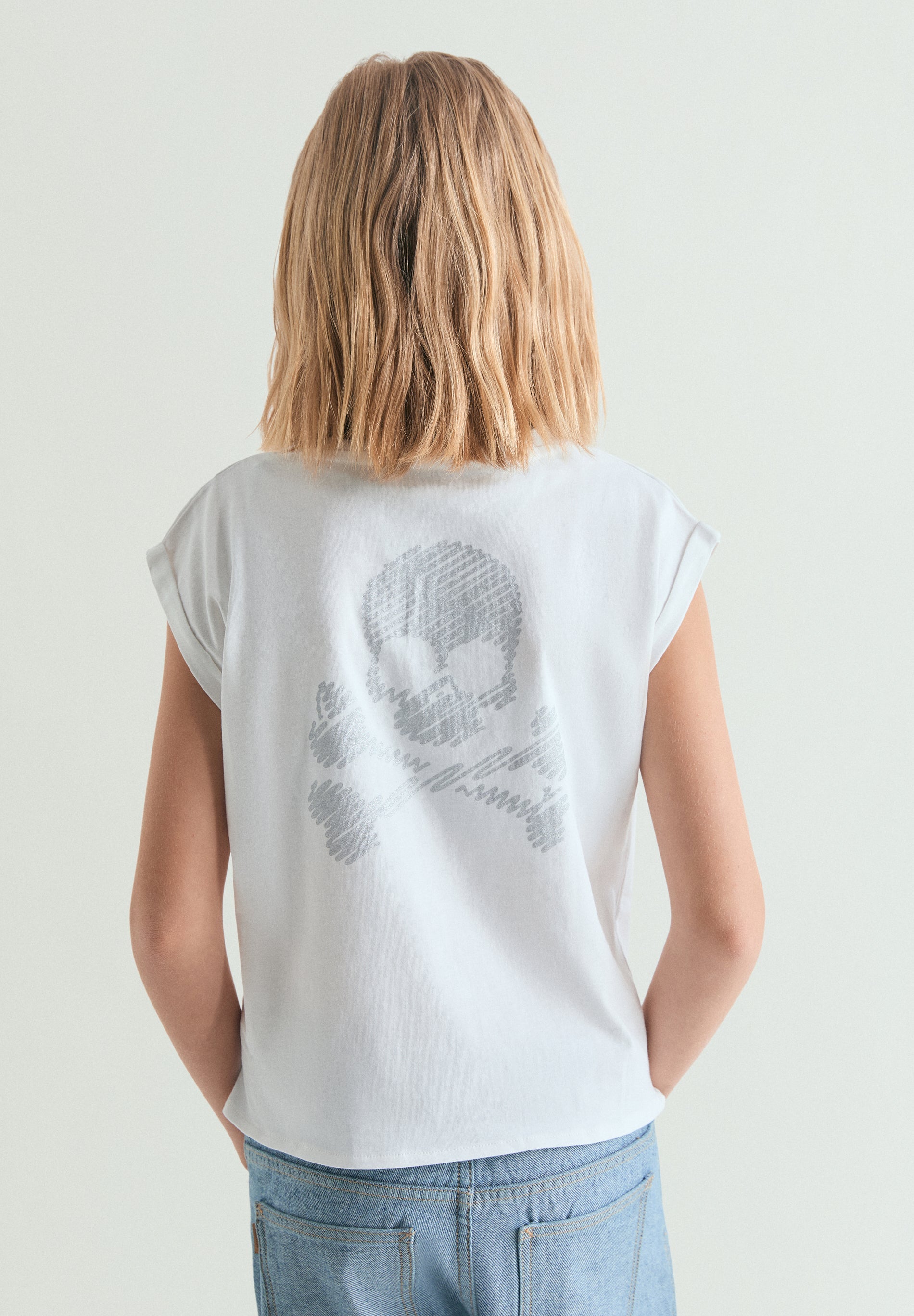 T-SHIRT WITH KNOT AND SKULL
