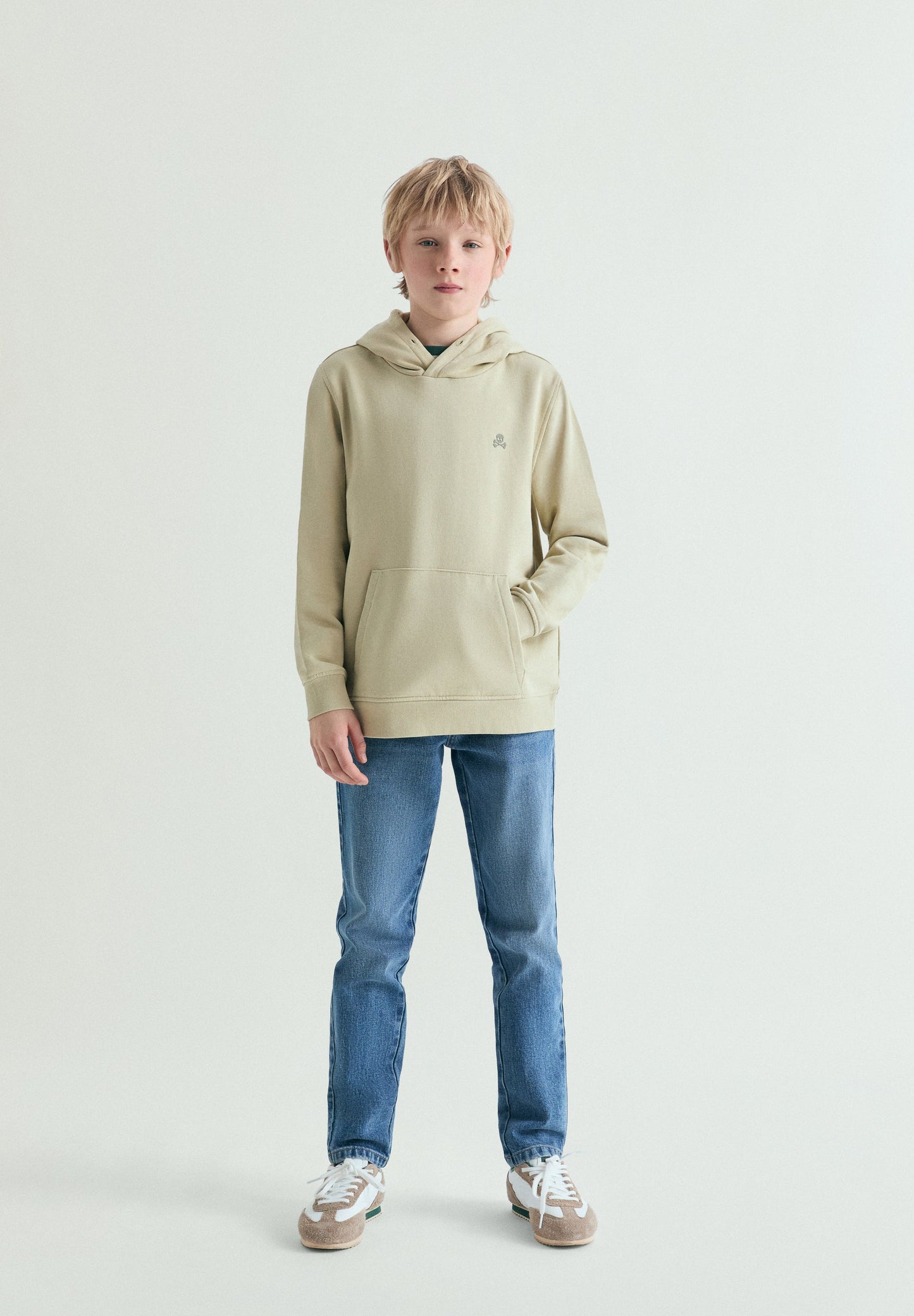 BASIC HOODIE