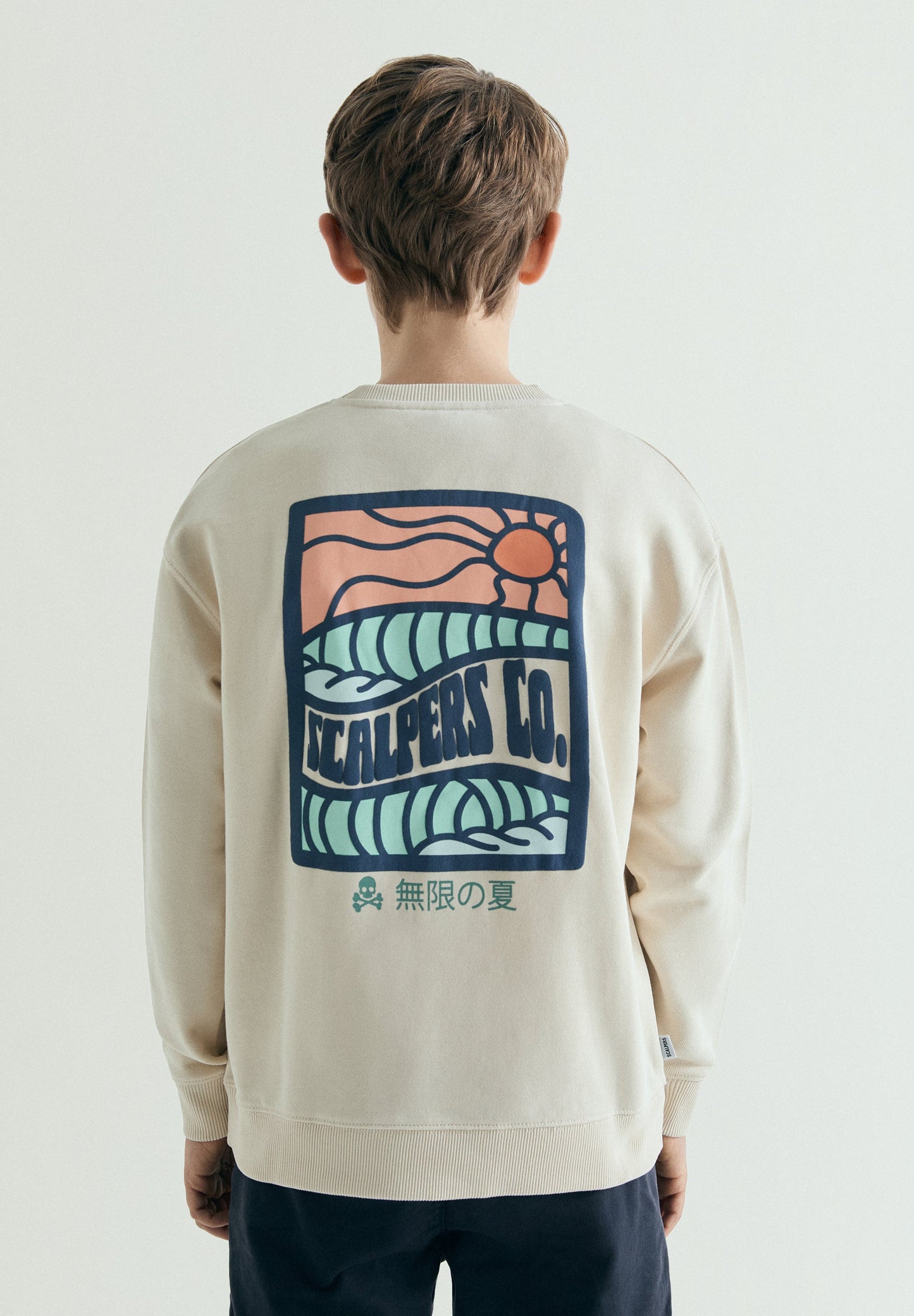 SWEATSHIRT WITH BACK PRINT AND POCKET