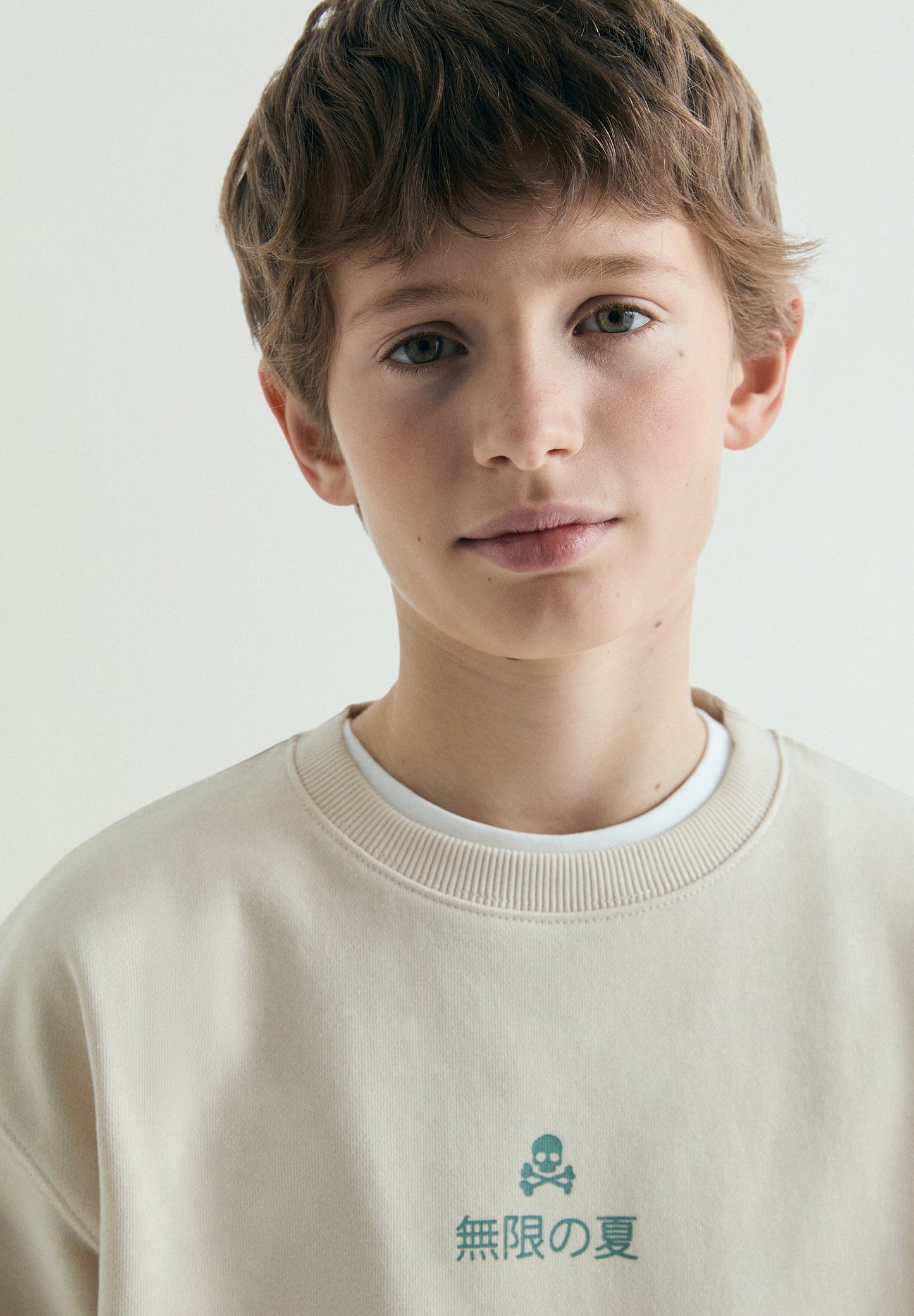 SWEATSHIRT WITH BACK PRINT AND POCKET