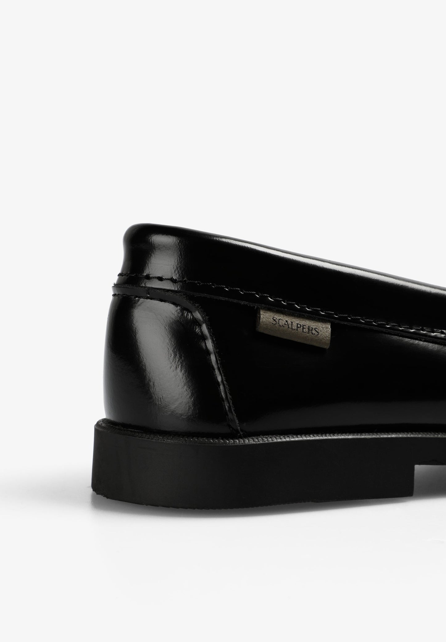 CLASSIC LEATHER LOAFERS