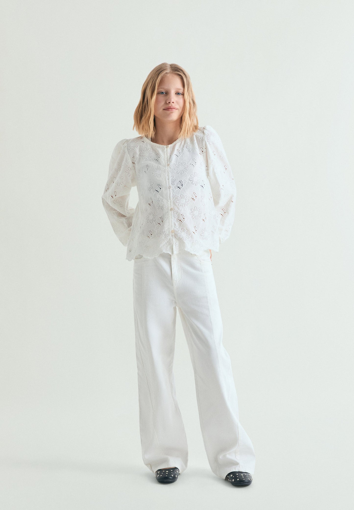 BLUSA PERFORADA BOTONES - Scalpers