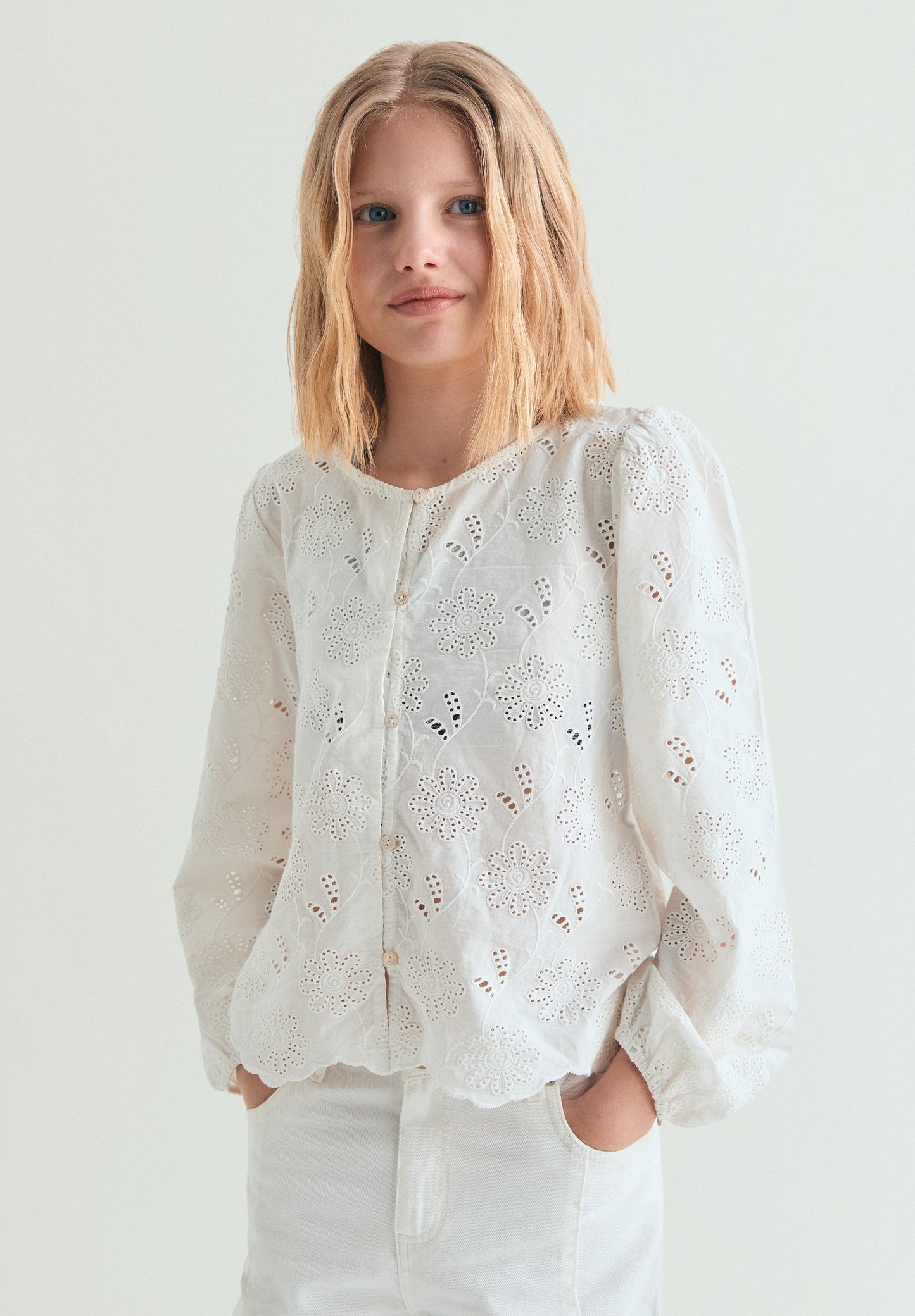 BLUSA PERFORADA BOTONES - Scalpers