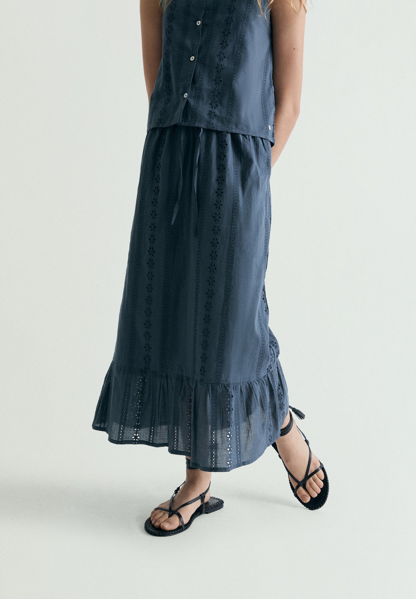 COTTON SKIRT WITH EMBROIDERY