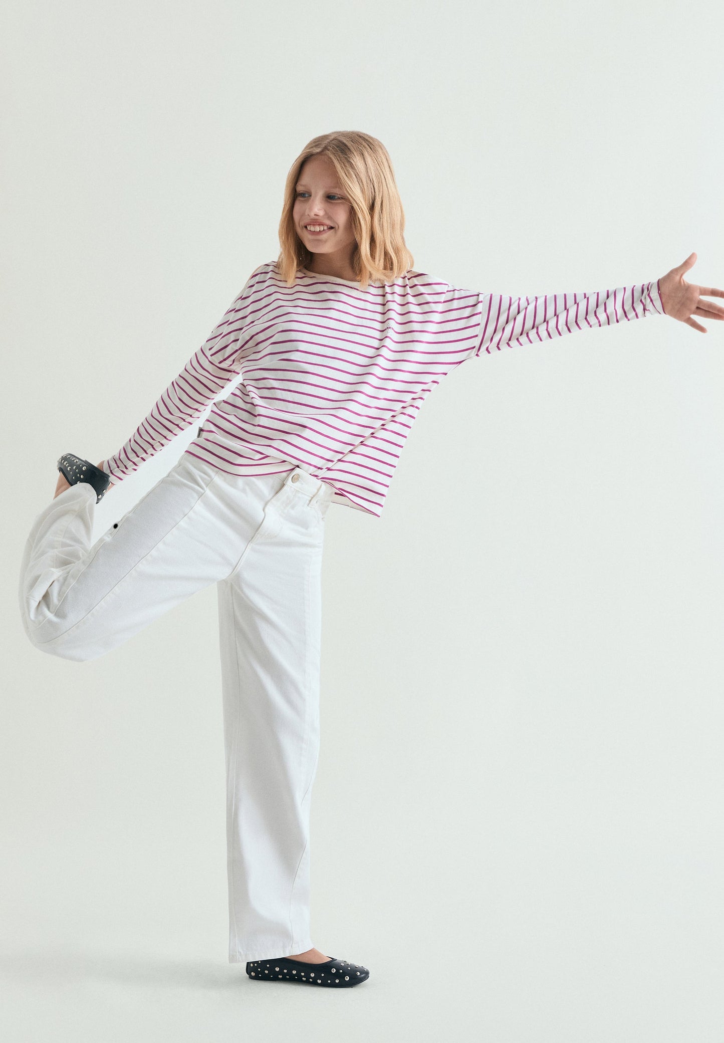 STRIPED CUT OUT T-SHIRT