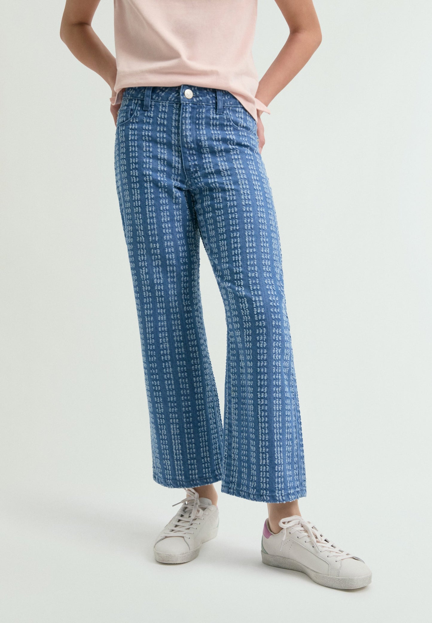 DENIM TROUSERS WITH TOPSTITCHING