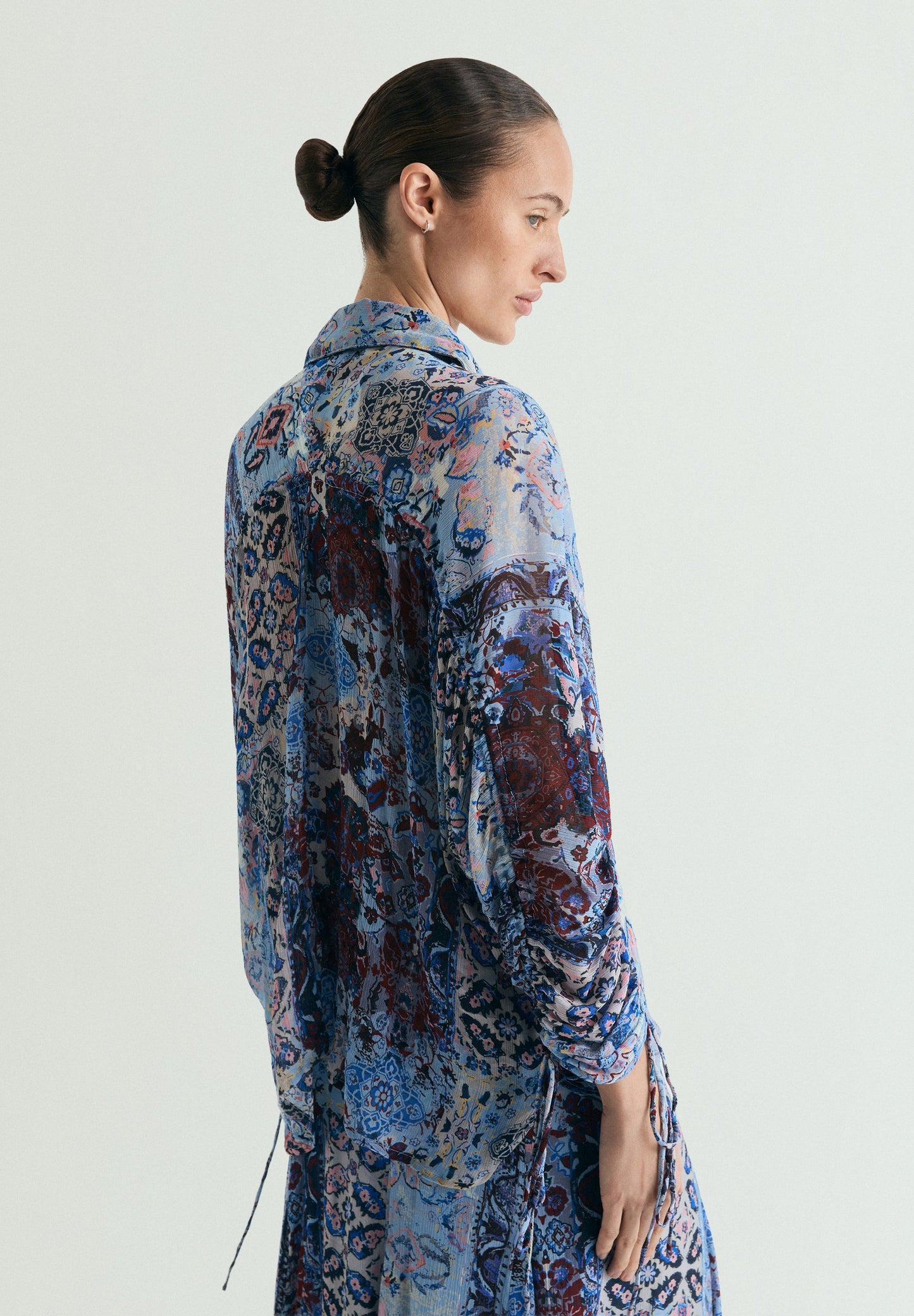 PRINTED FLOWING BLOUSE