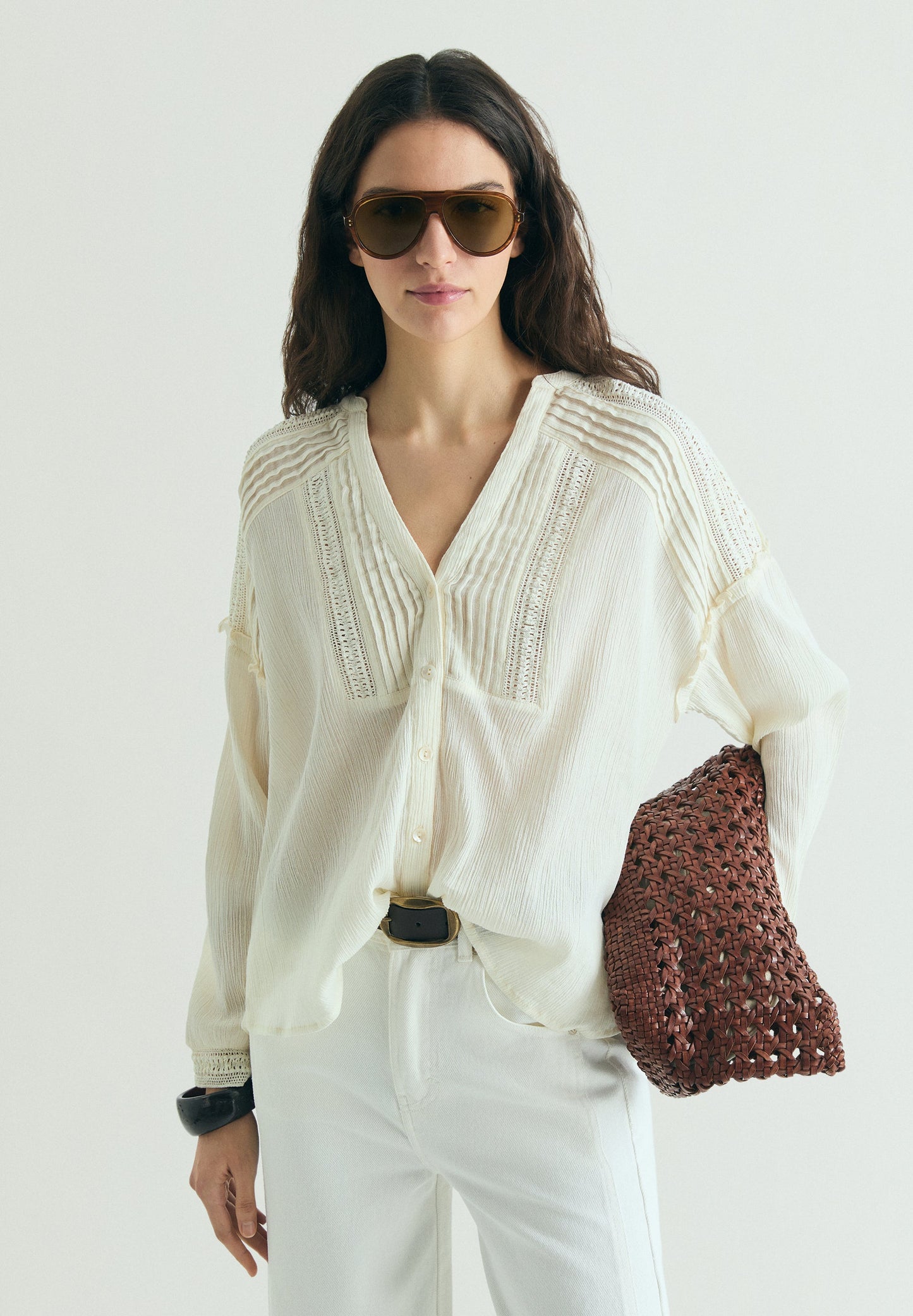 BLOUSE WITH LACE DETAIL
