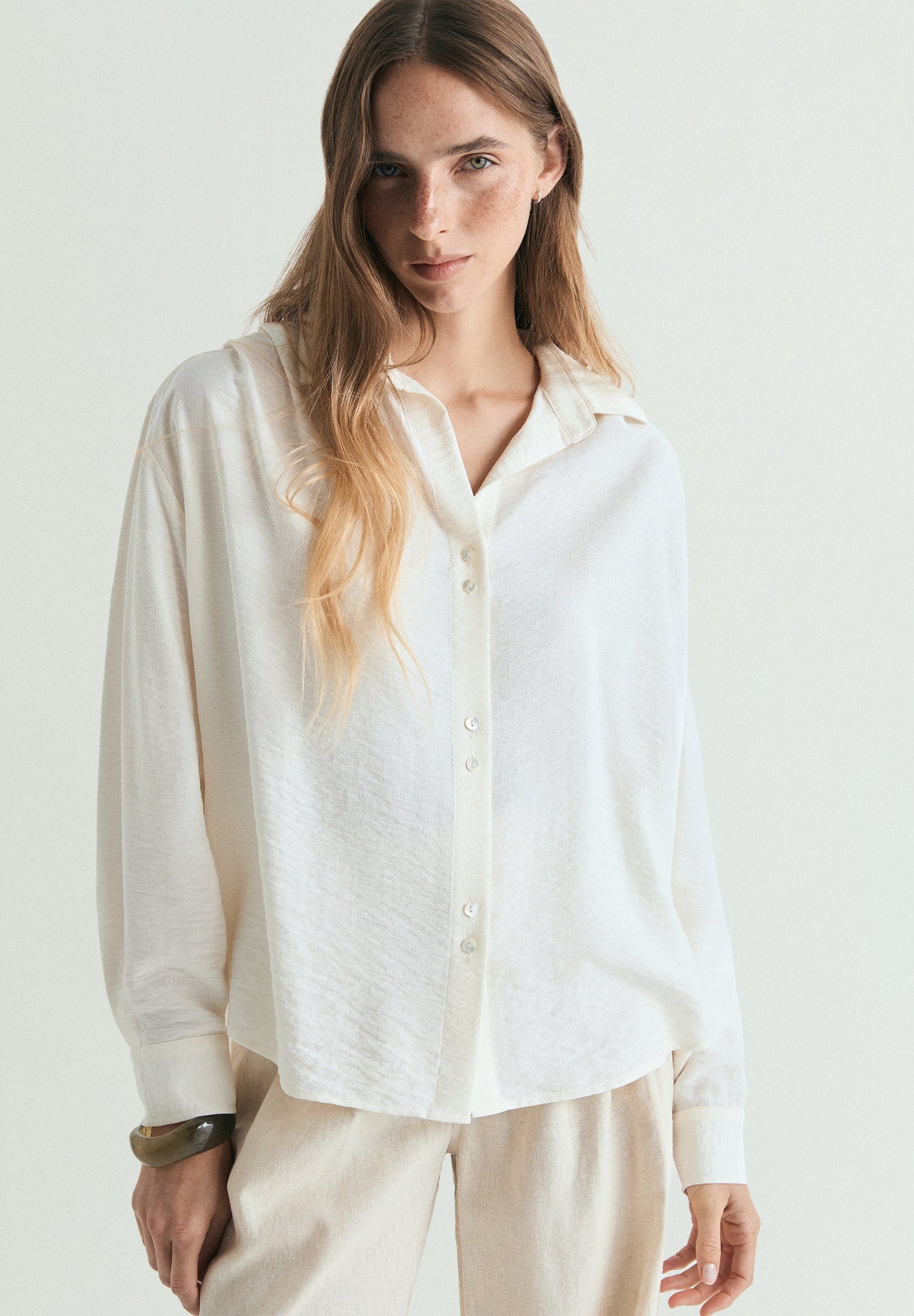 FLOWING PLEATED SHIRT