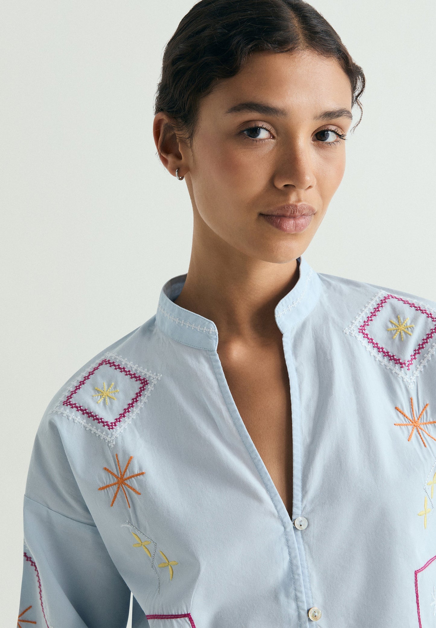 SHIRT WITH EMBROIDERED DETAILS