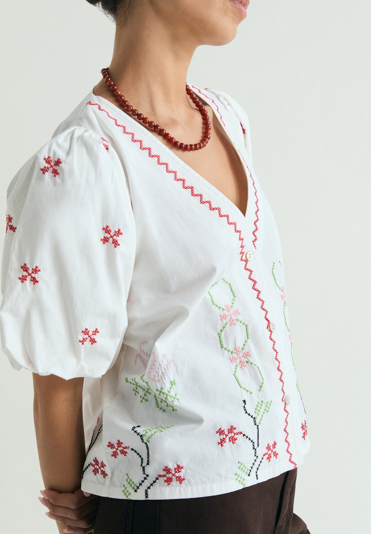 BLOUSE WITH FLORAL EMBROIDERY
