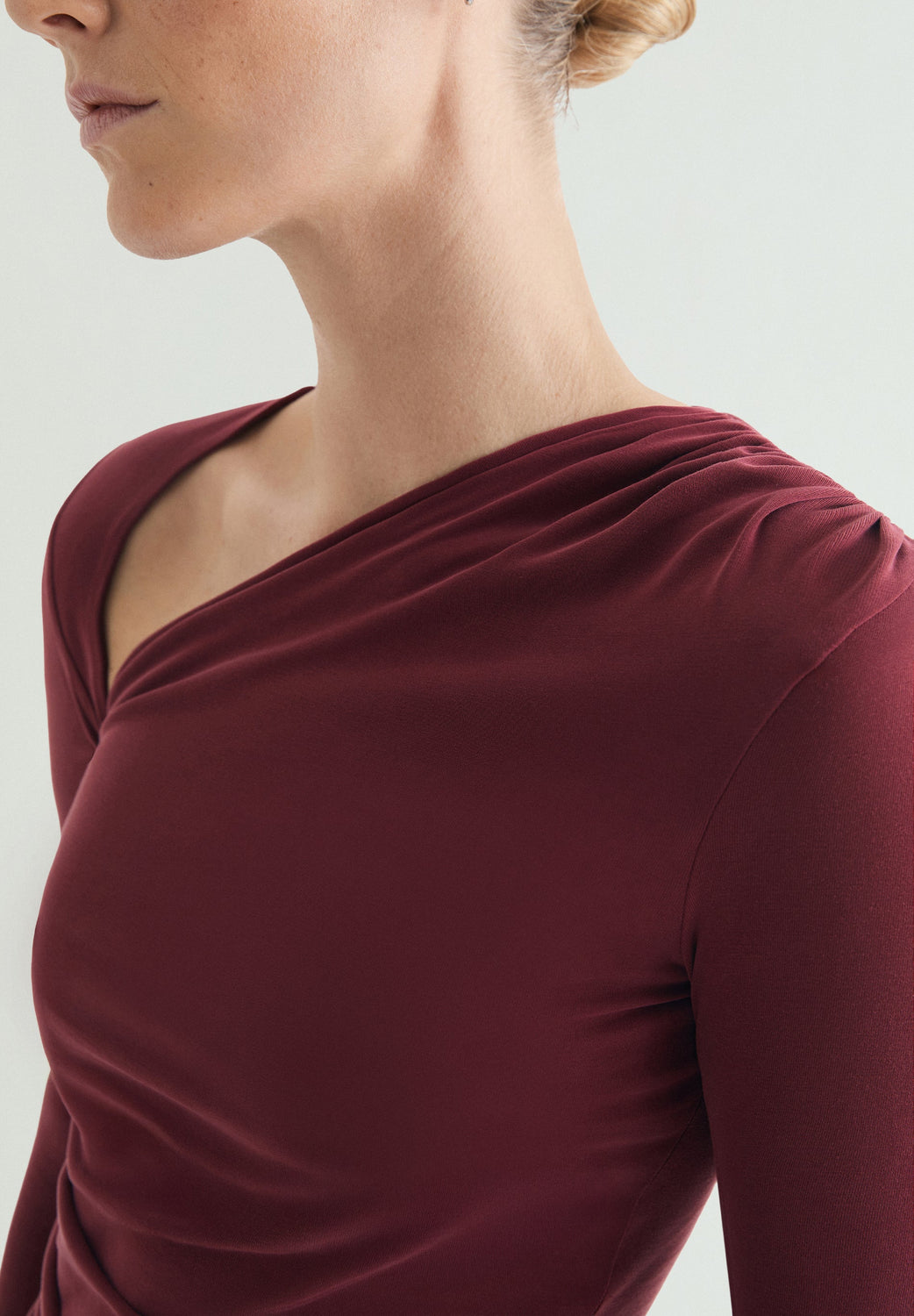 CAMISETA FLUIDA ASIMÉTRICA - Scalpers