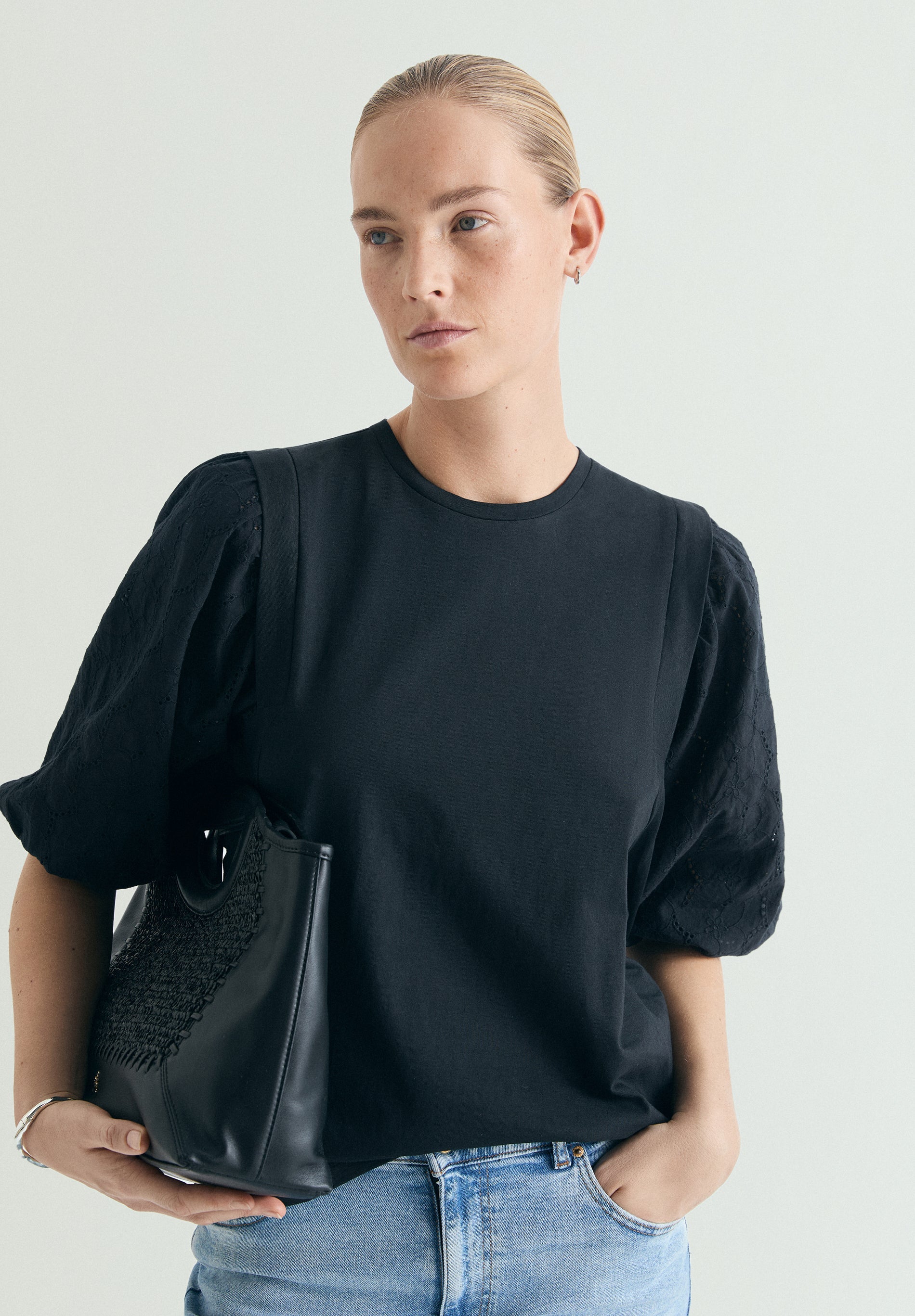 SCEMB PUFF TEE