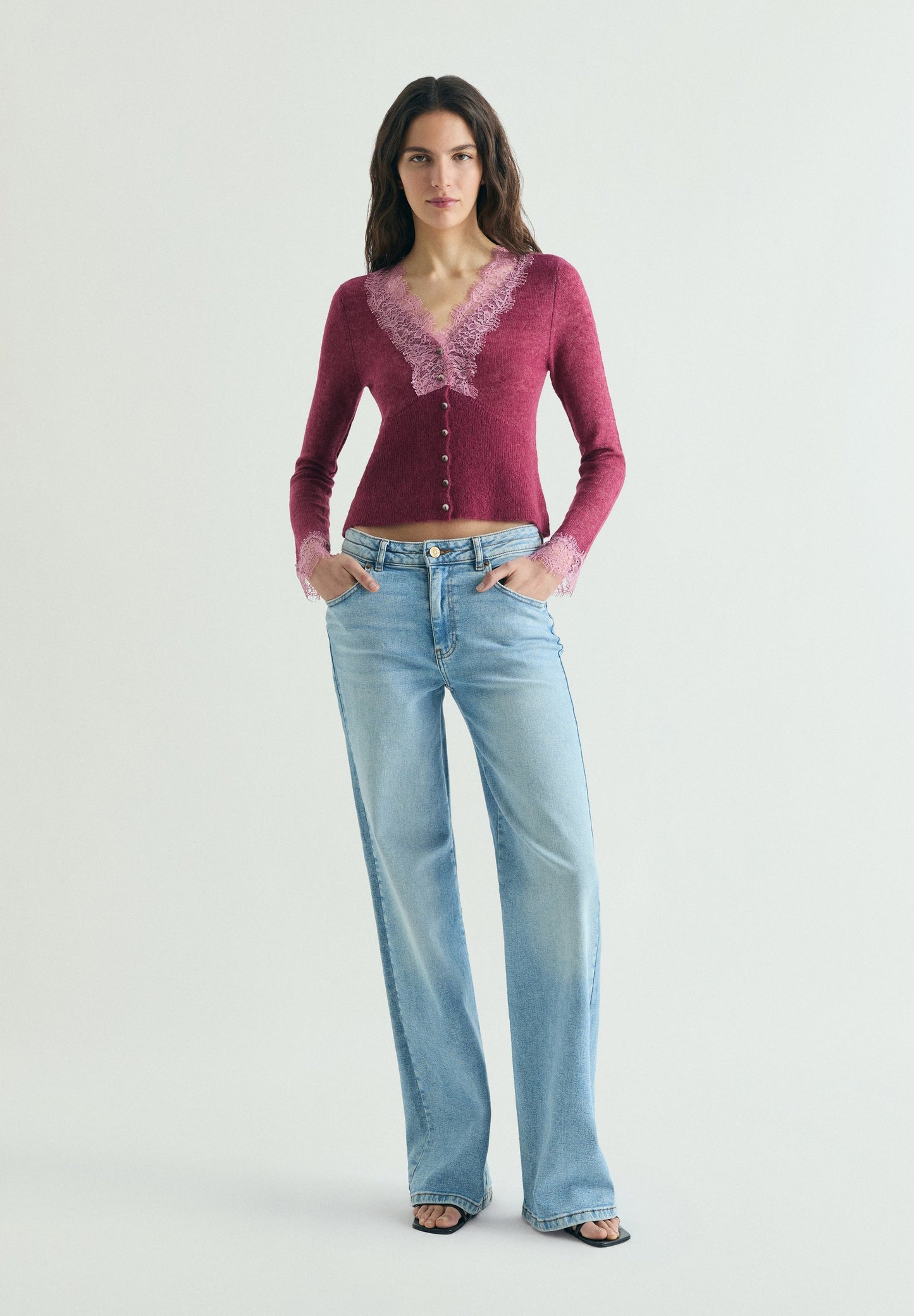 LACE TRIM KNIT CARDIGAN