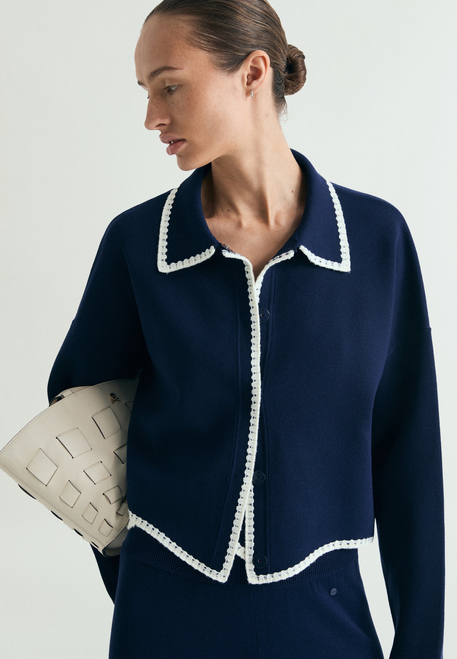 CONTRAST FINE KNIT CARDIGAN