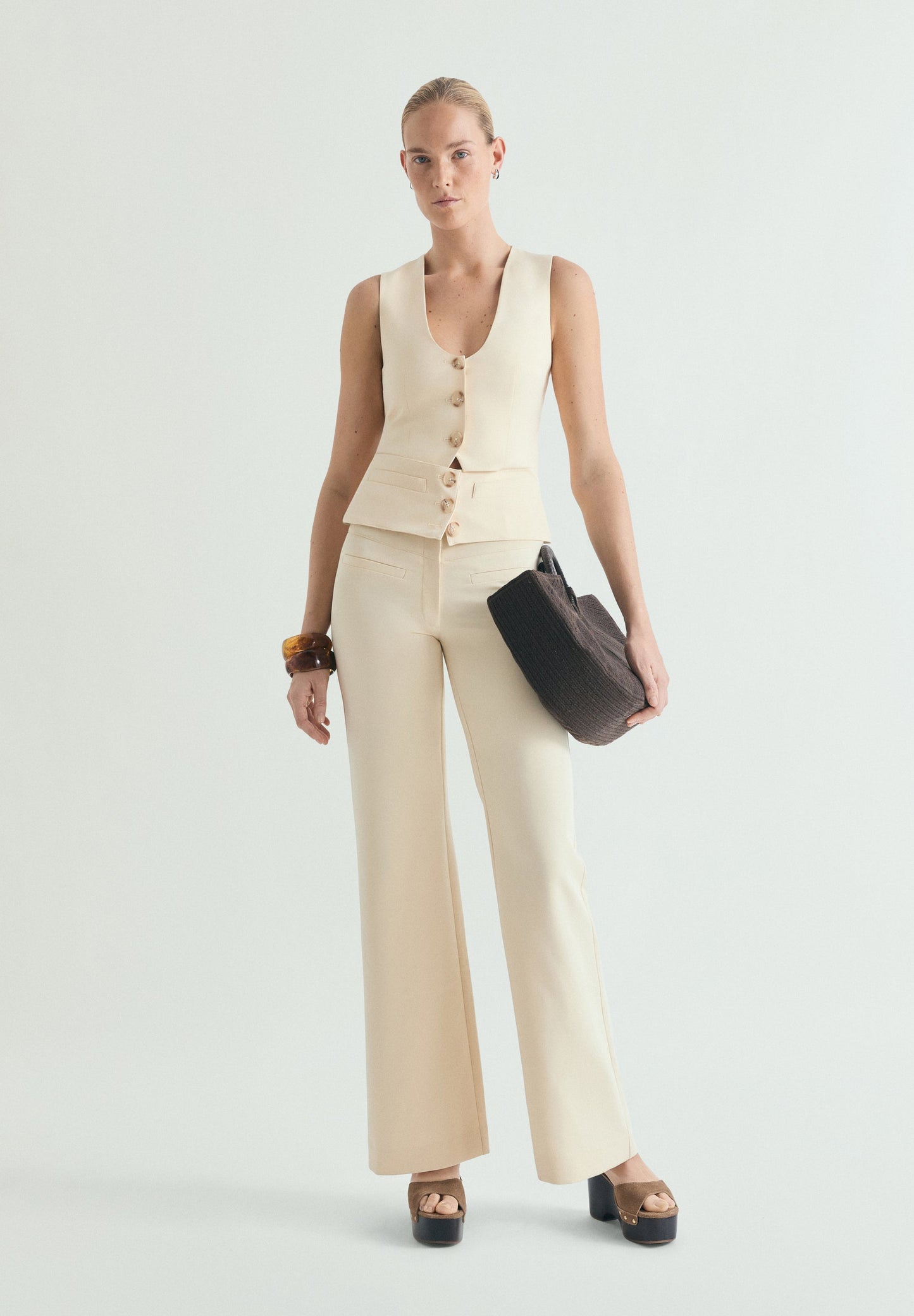 LOOSE-FITTING WAISTCOAT WITH DARTS