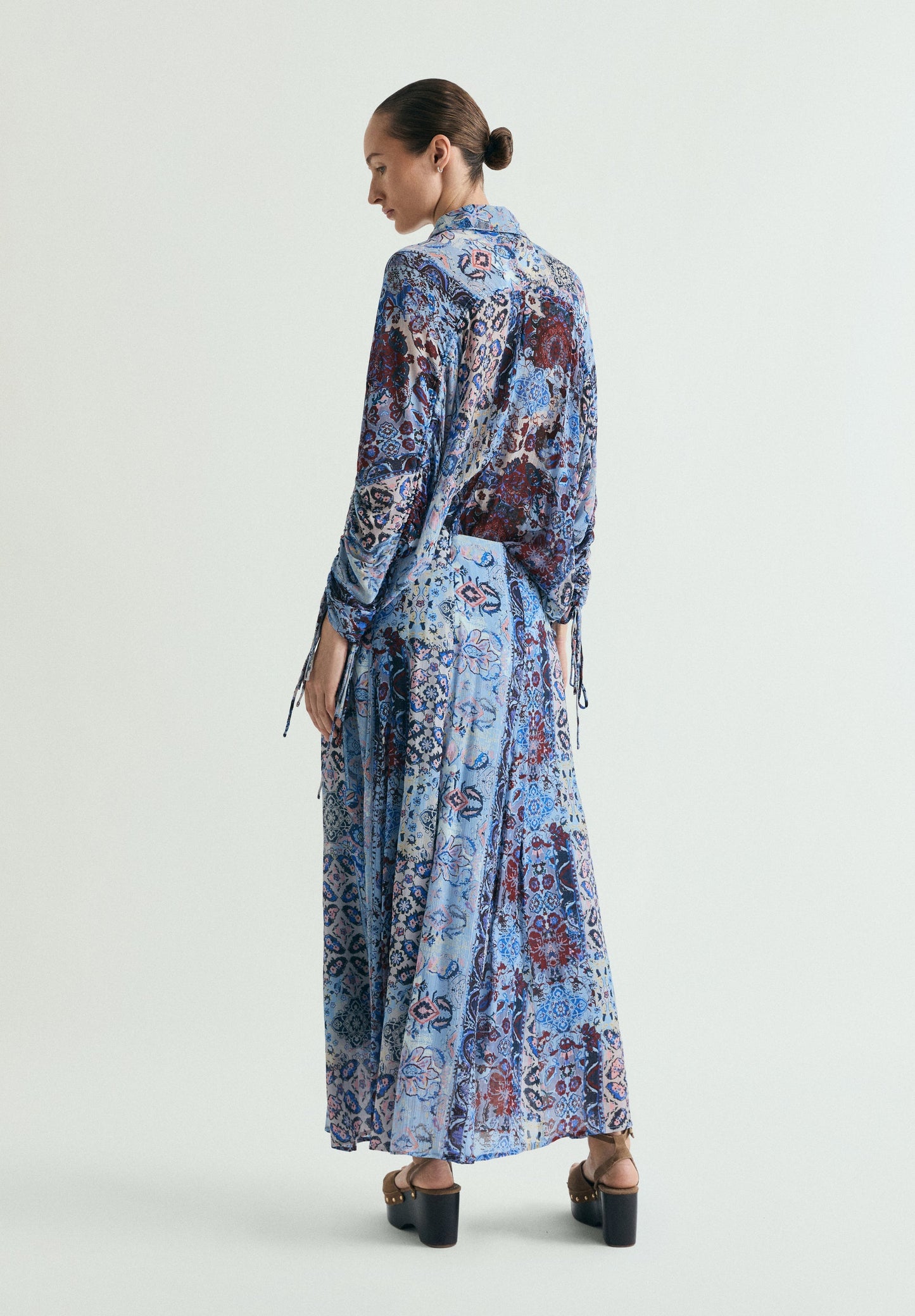 FLOWING MIDI SKIRT