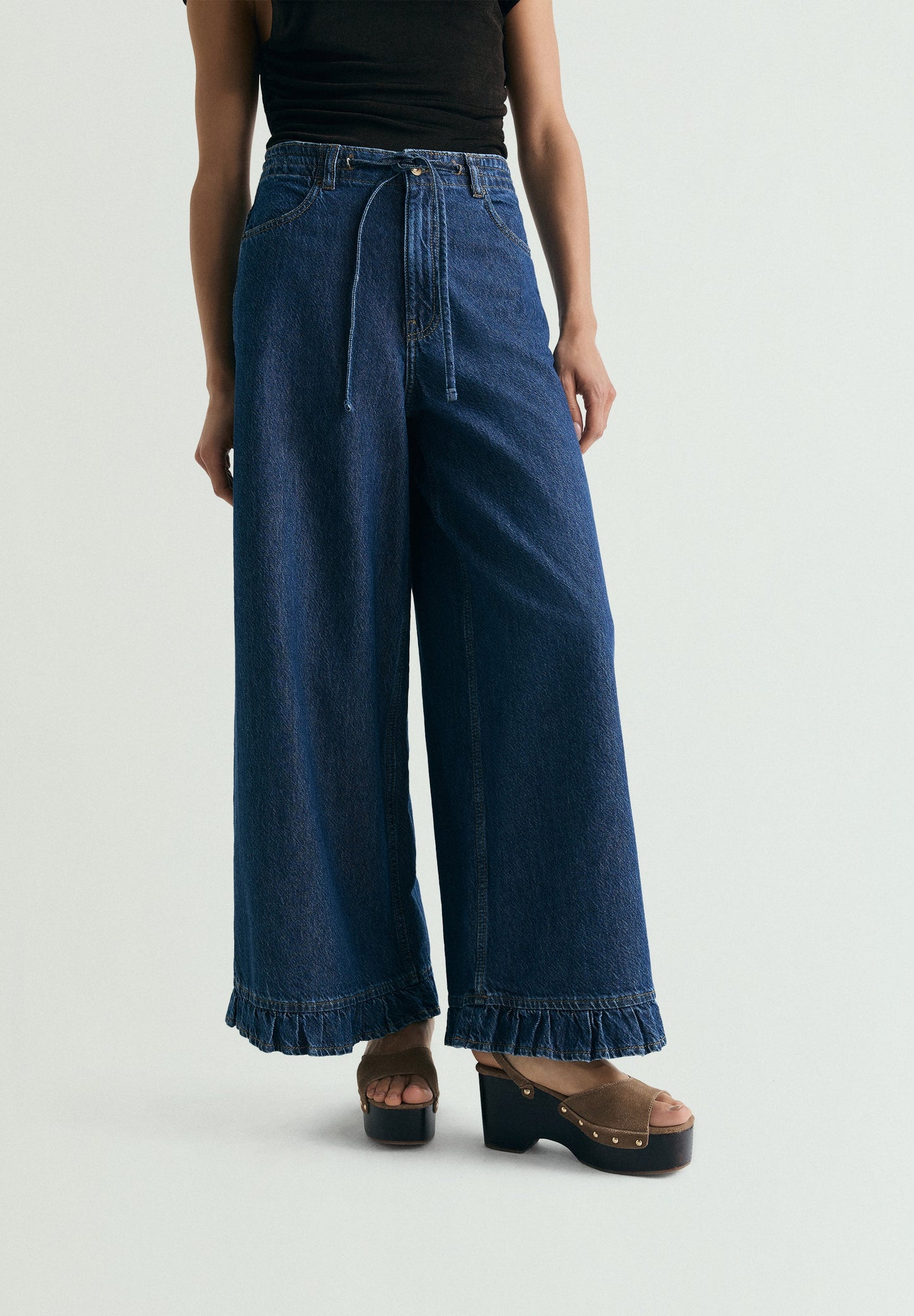 WIDE LEG JEANS WITH FRILL DETAIL