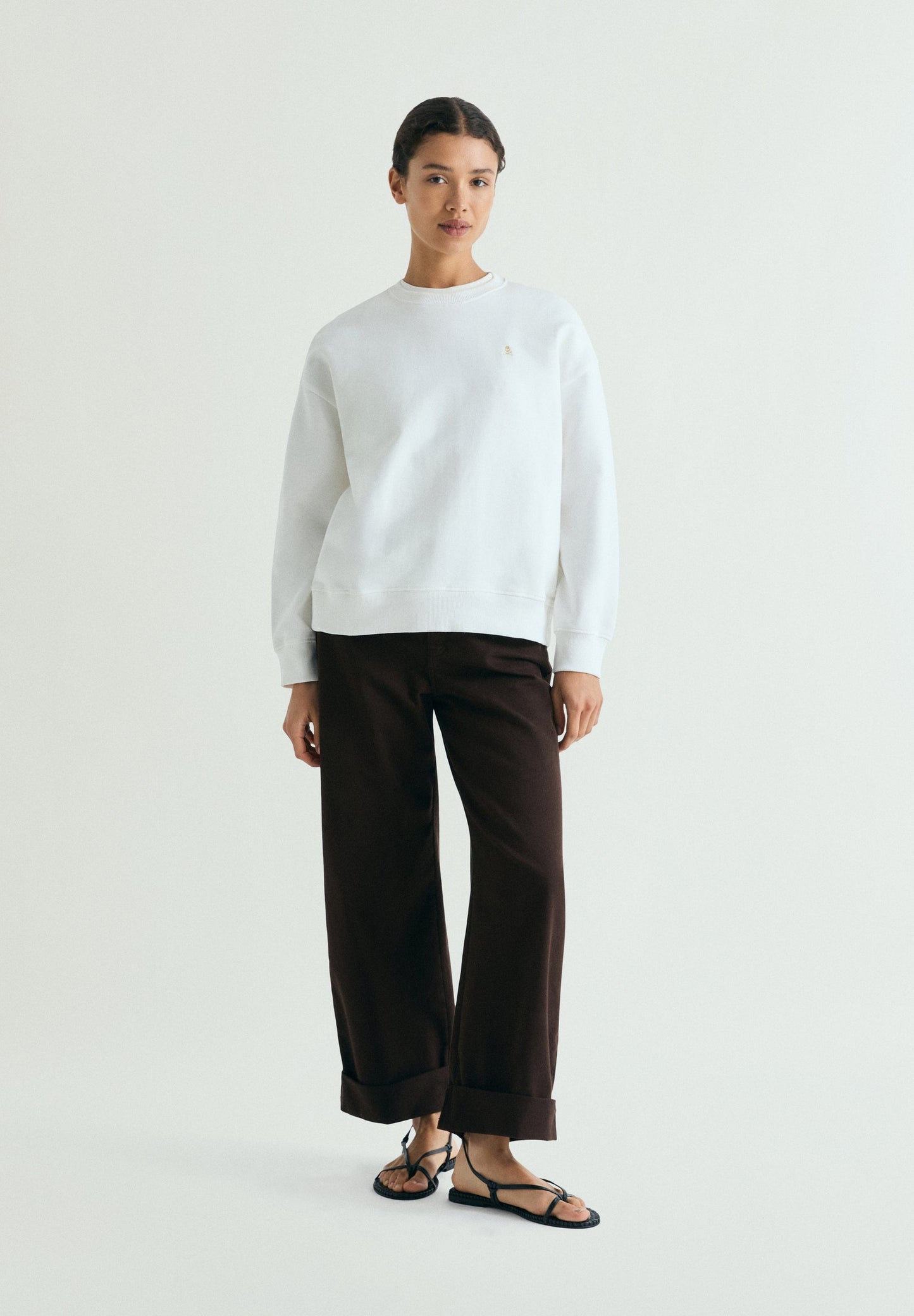 SWEATSHIRT WITH BACK EMBROIDERY